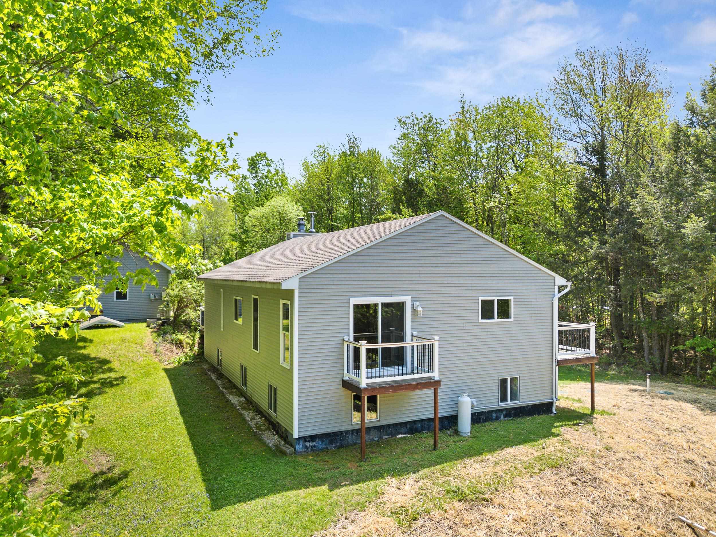 8 Cook Lane Property Photo 4