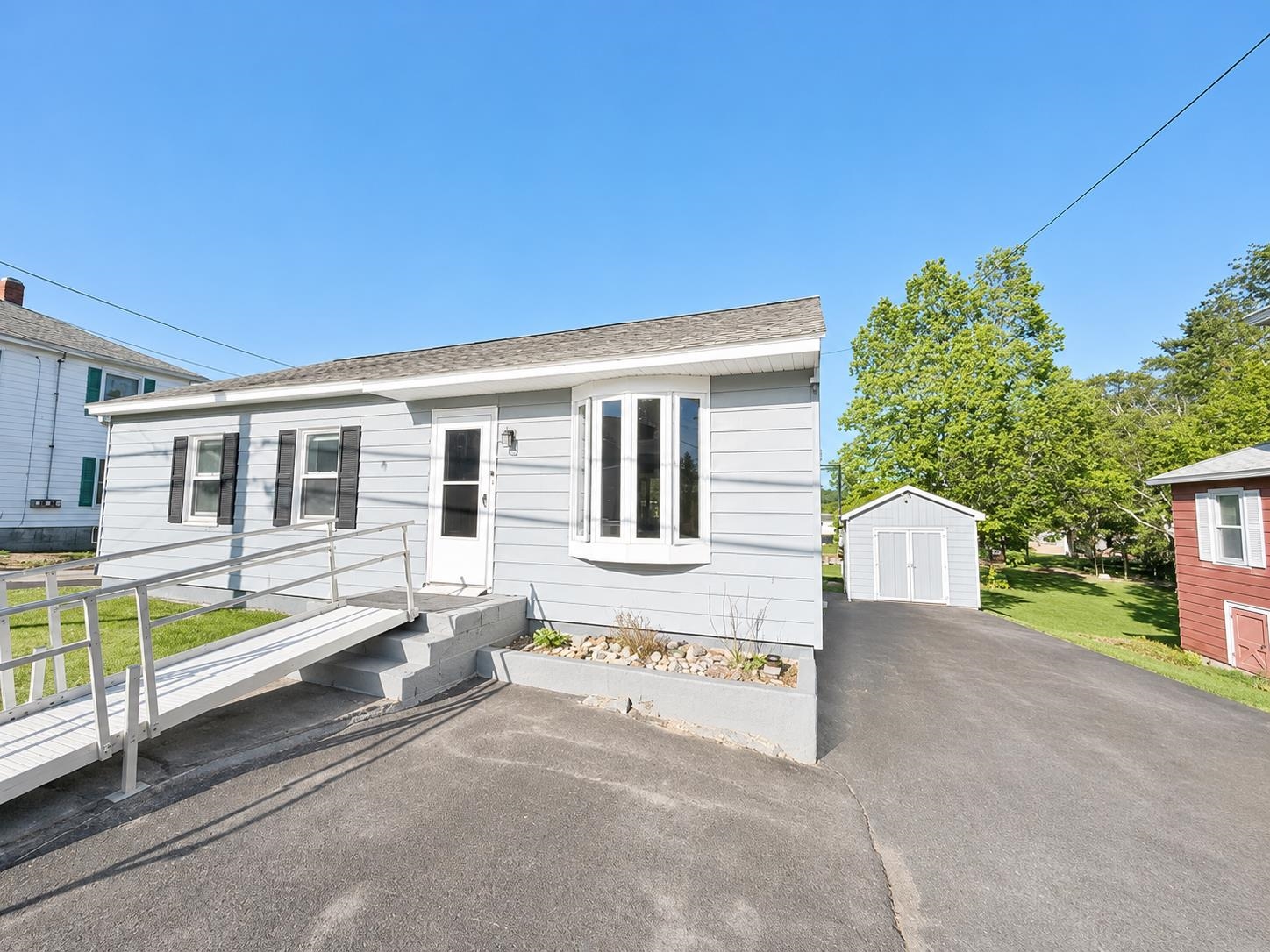 576 Hillside Avenue Property Photo 1