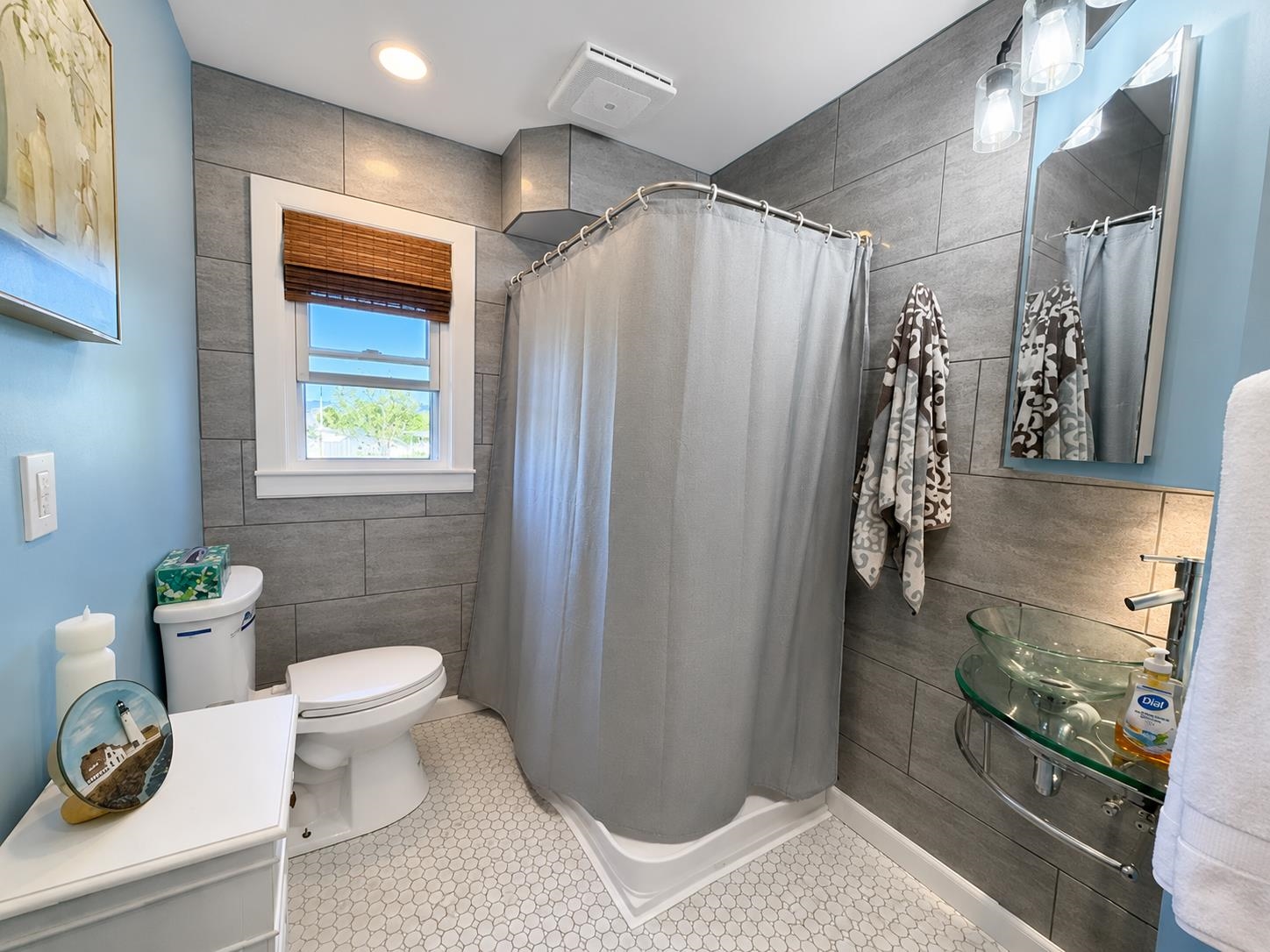 576 Hillside Avenue Property Photo 10
