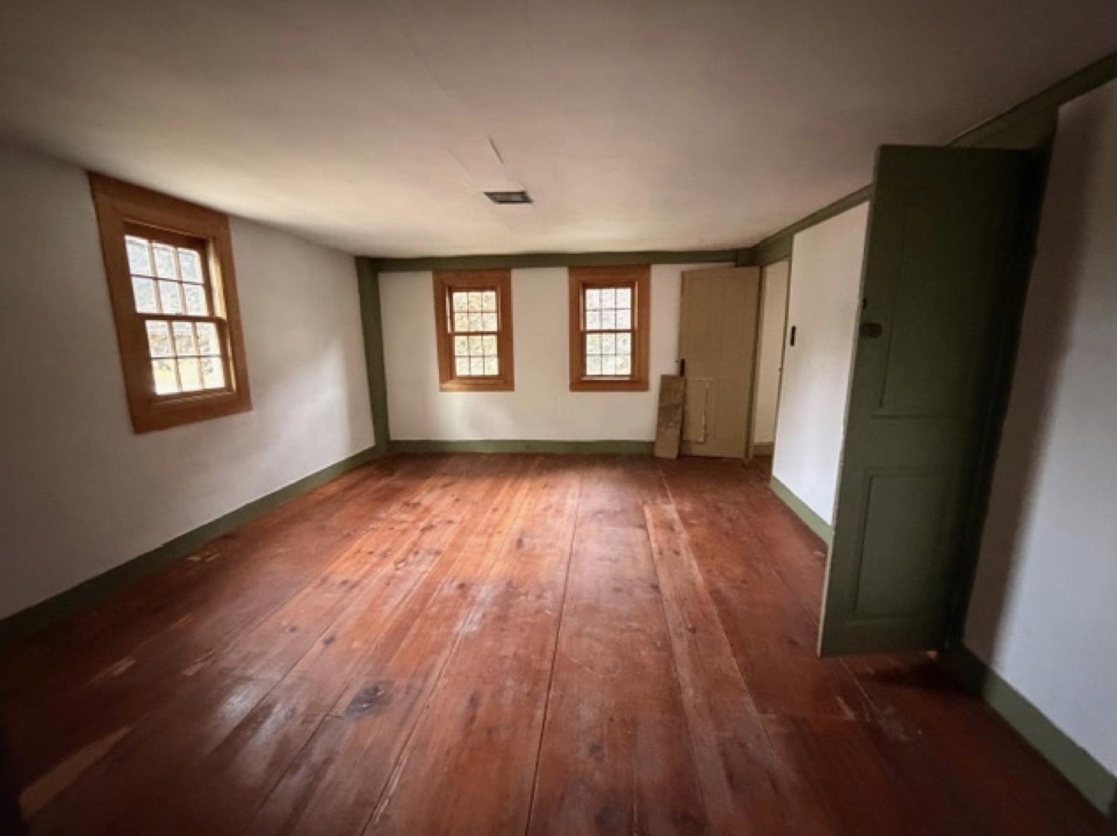 217 Portsmouth Avenue Property Photo 10