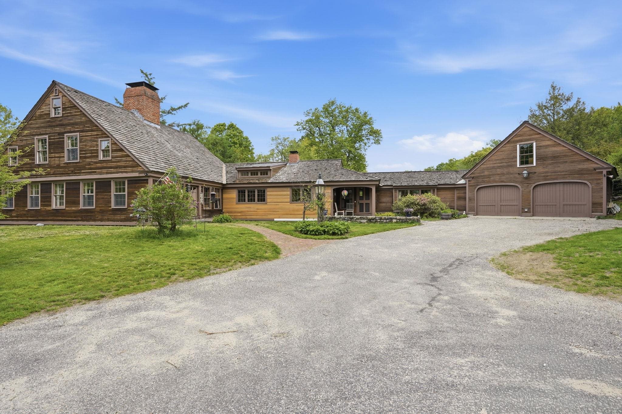 515 E Surry Road Property Photo 4