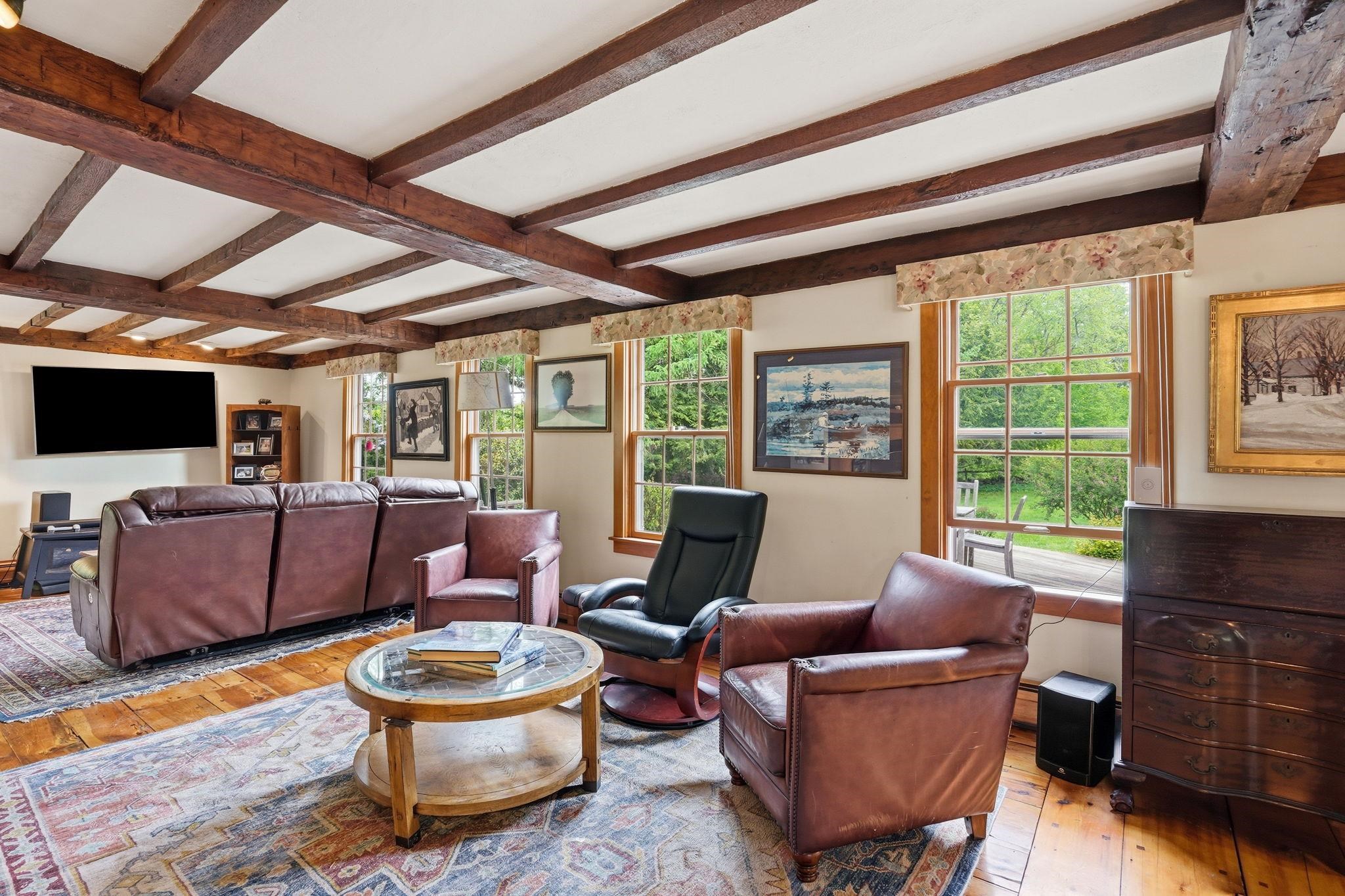 515 E Surry Road Property Photo 15
