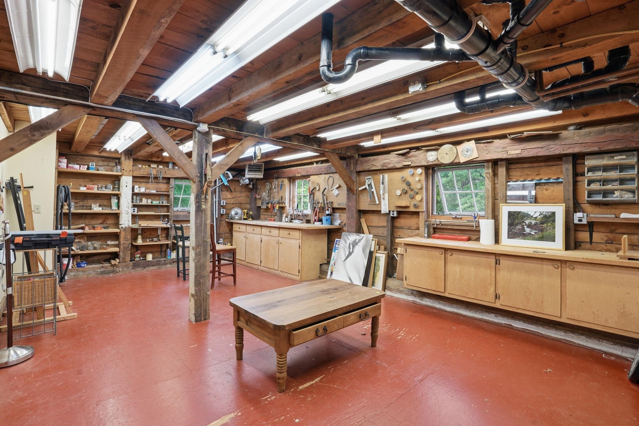 515 E Surry Road Property Photo 45