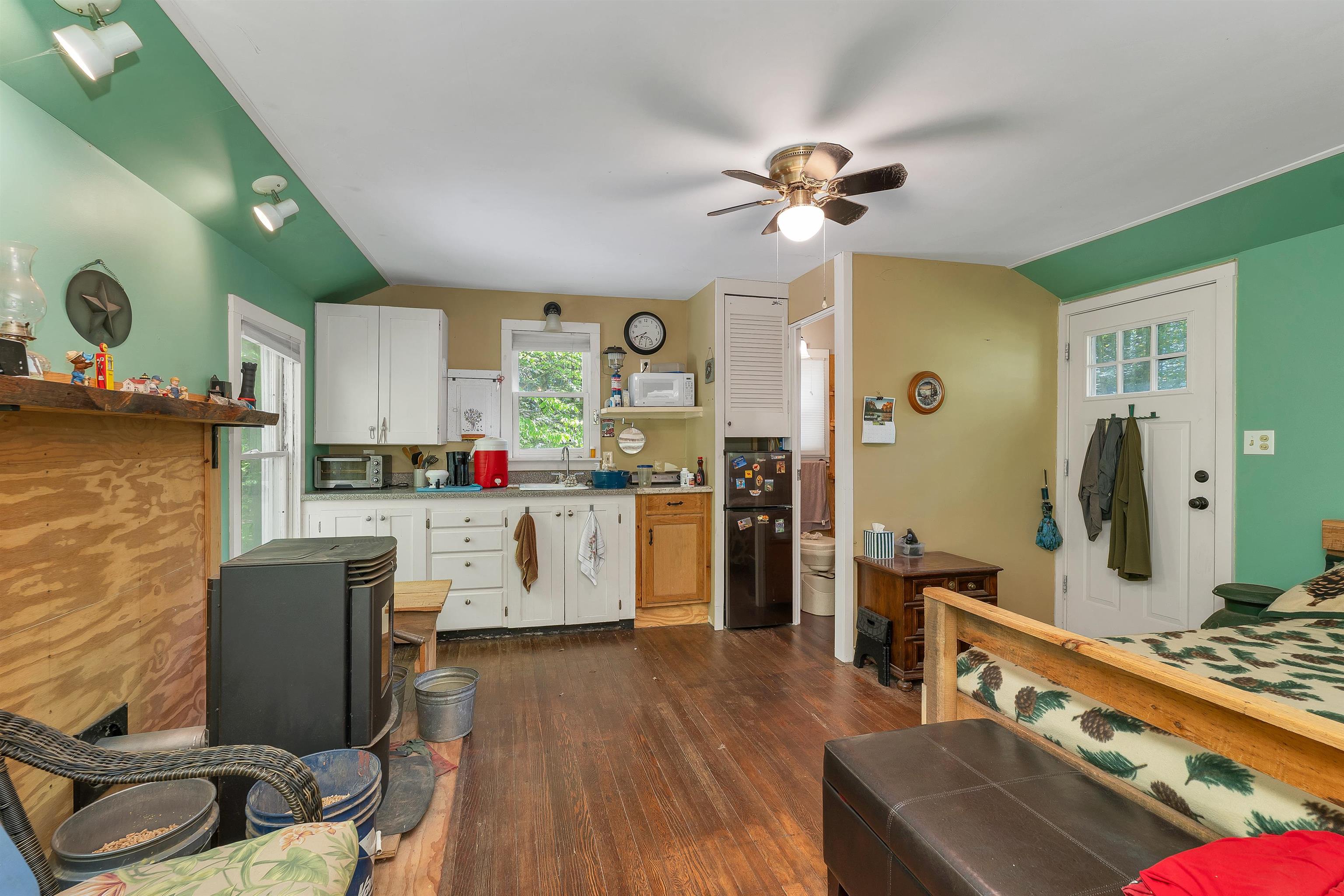 218 New Road Property Photo 14