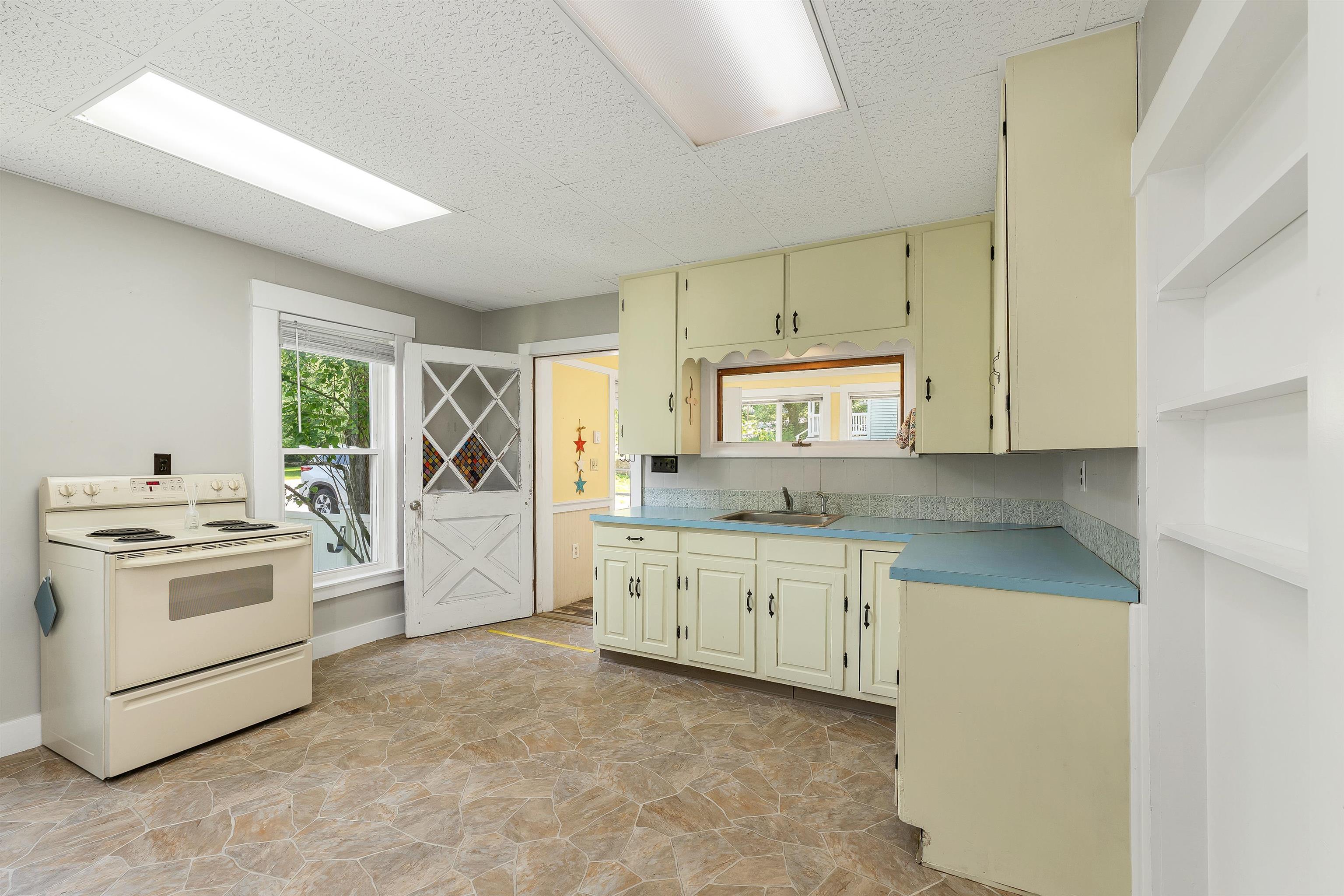 37 Merrill Street Property Photo 6