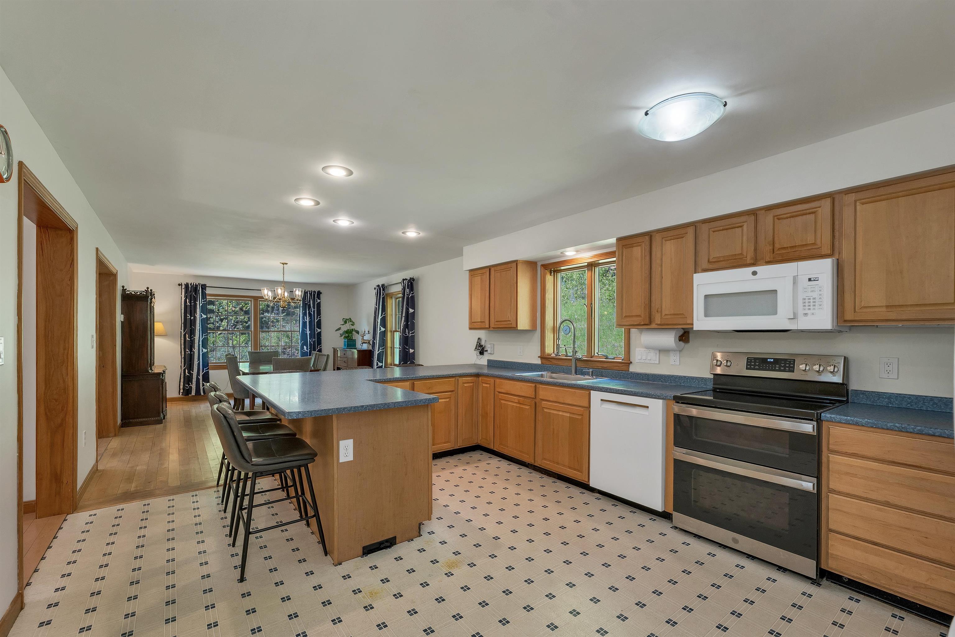 1350 Barker Road Property Photo 4