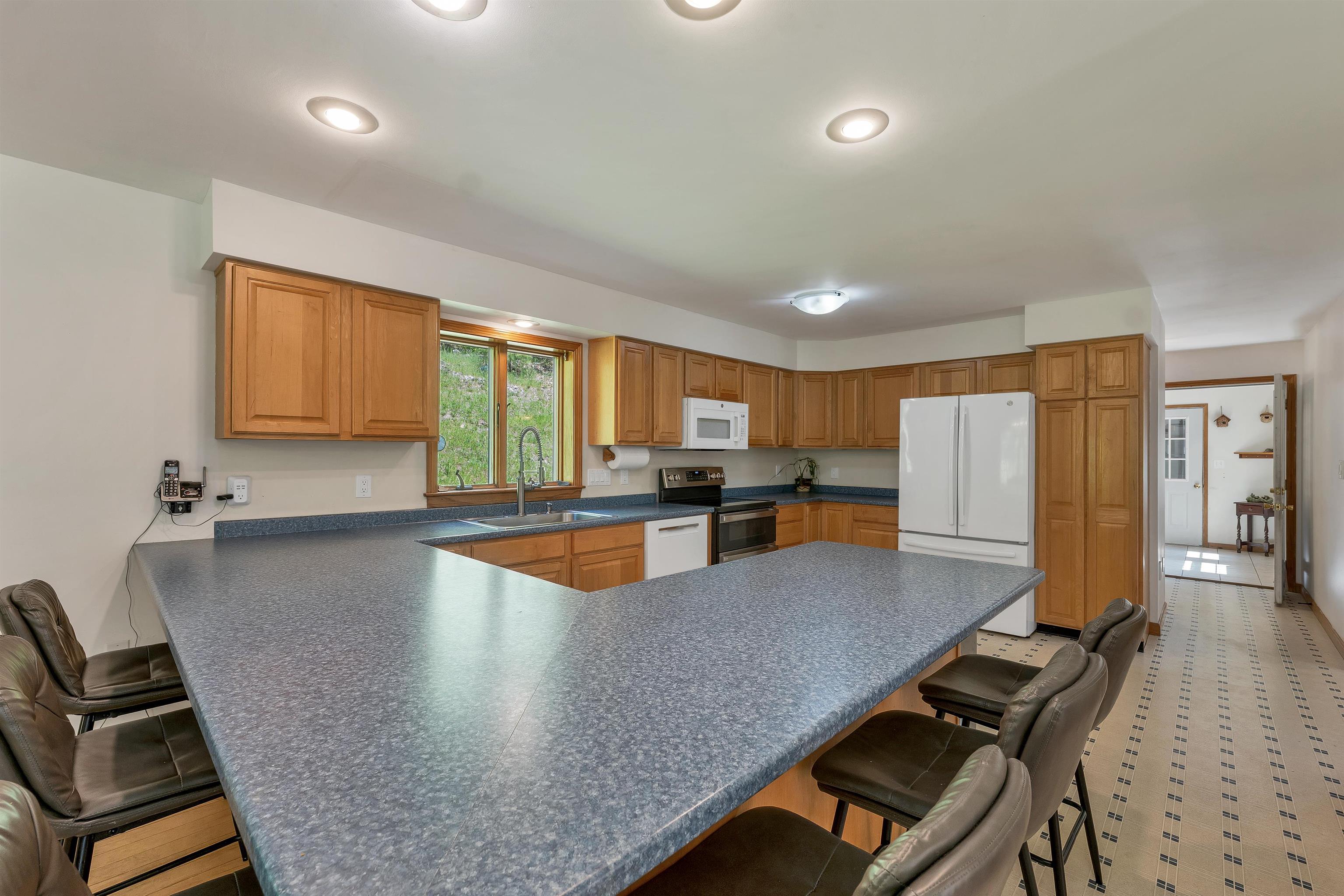 1350 Barker Road Property Photo 9