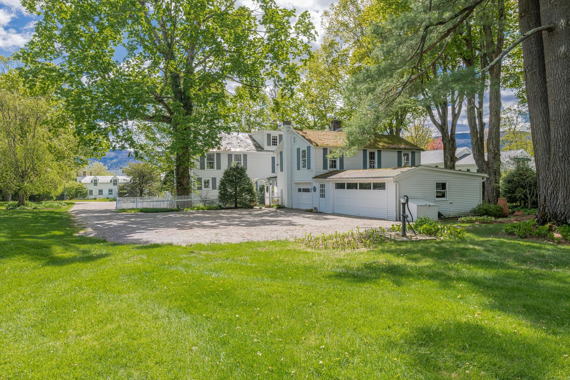 3373 Main Street Property Photo 5