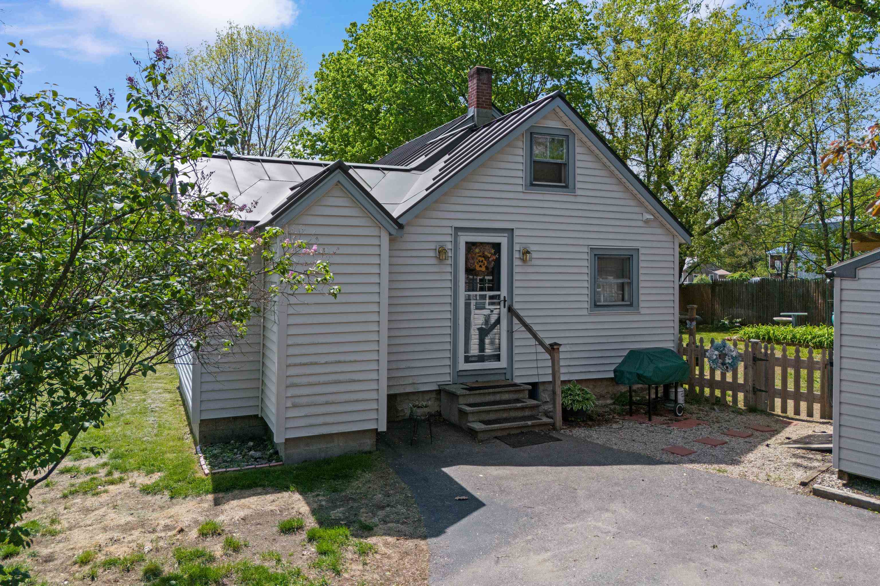 22 Second Street Property Photo 1