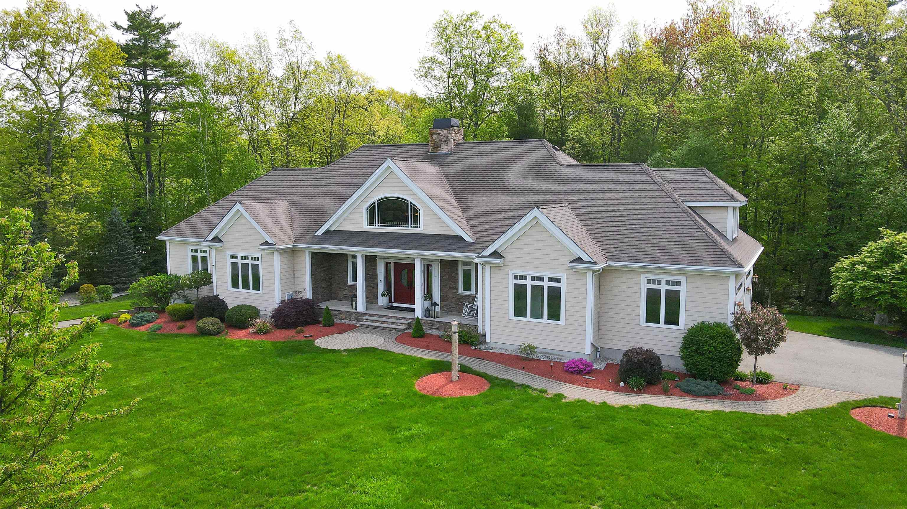 18 Winslow Drive Property Photo 1
