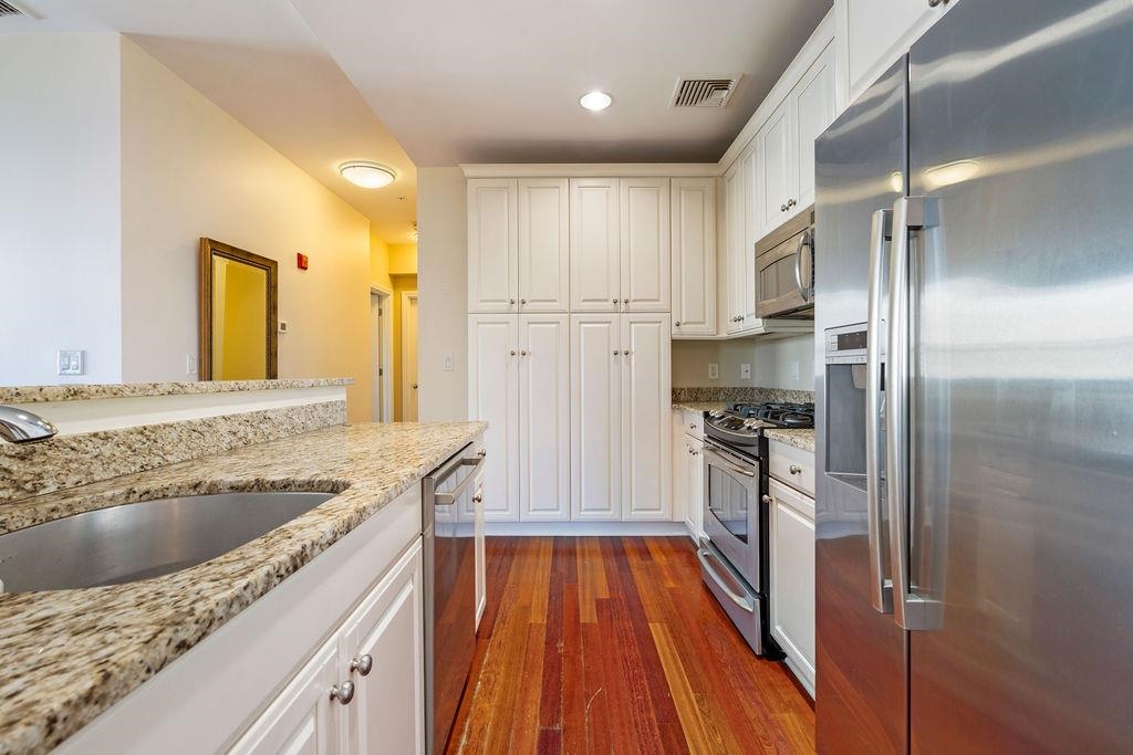 77 Hanover Street Property Photo 8