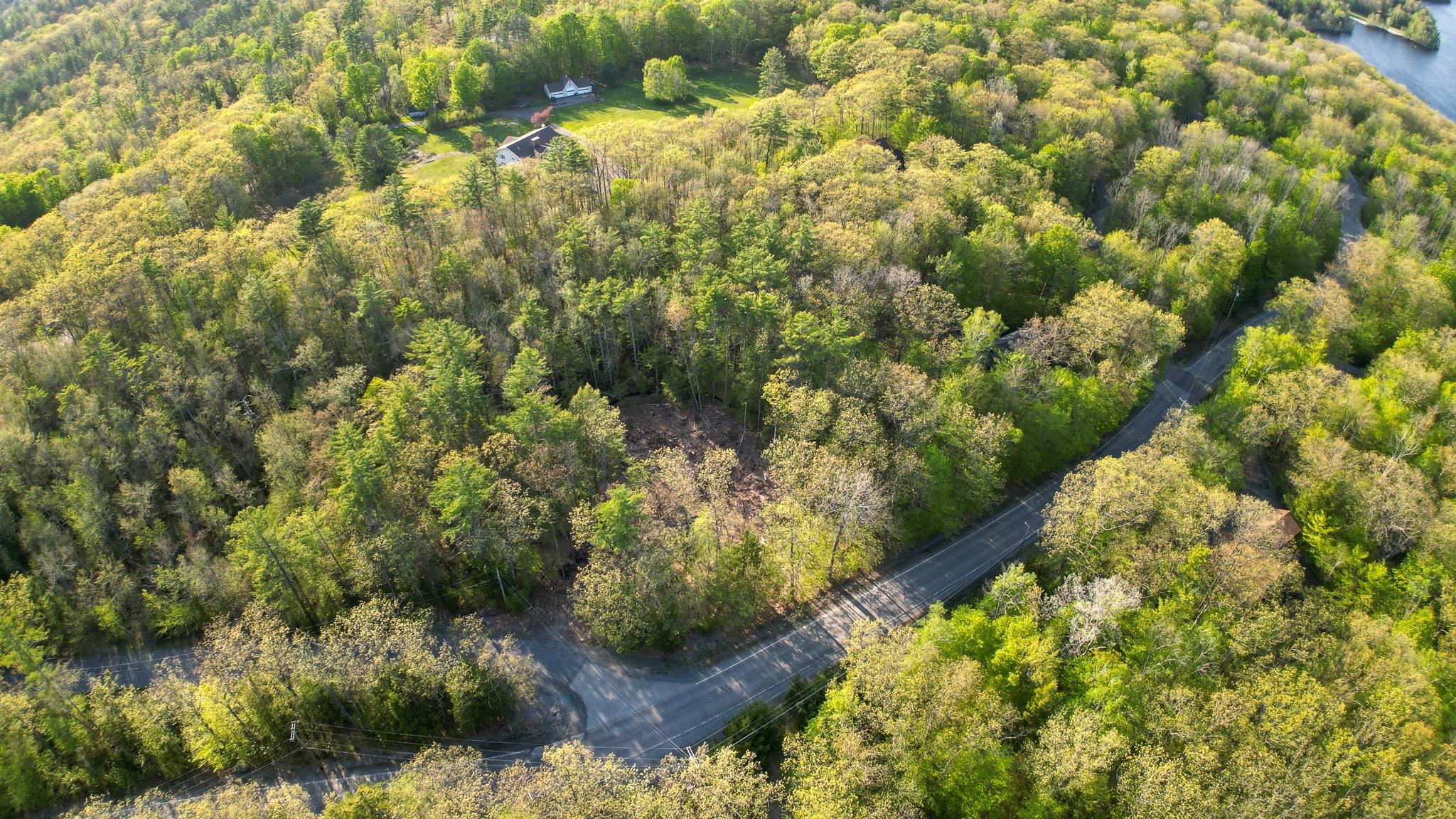 7 Double Diamond Drive Property Photo 3