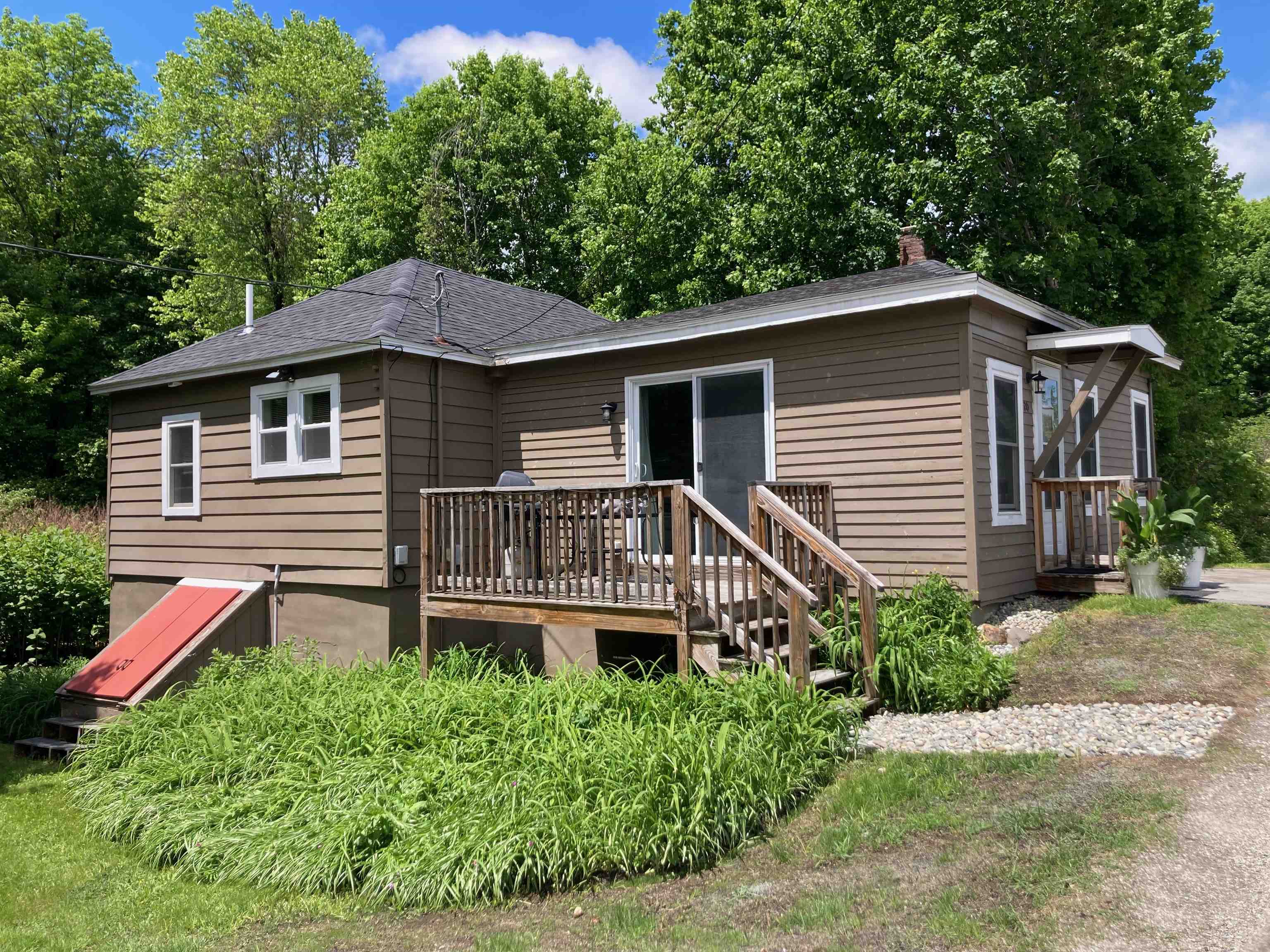 20 Daniel Webster Highway Property Photo 1