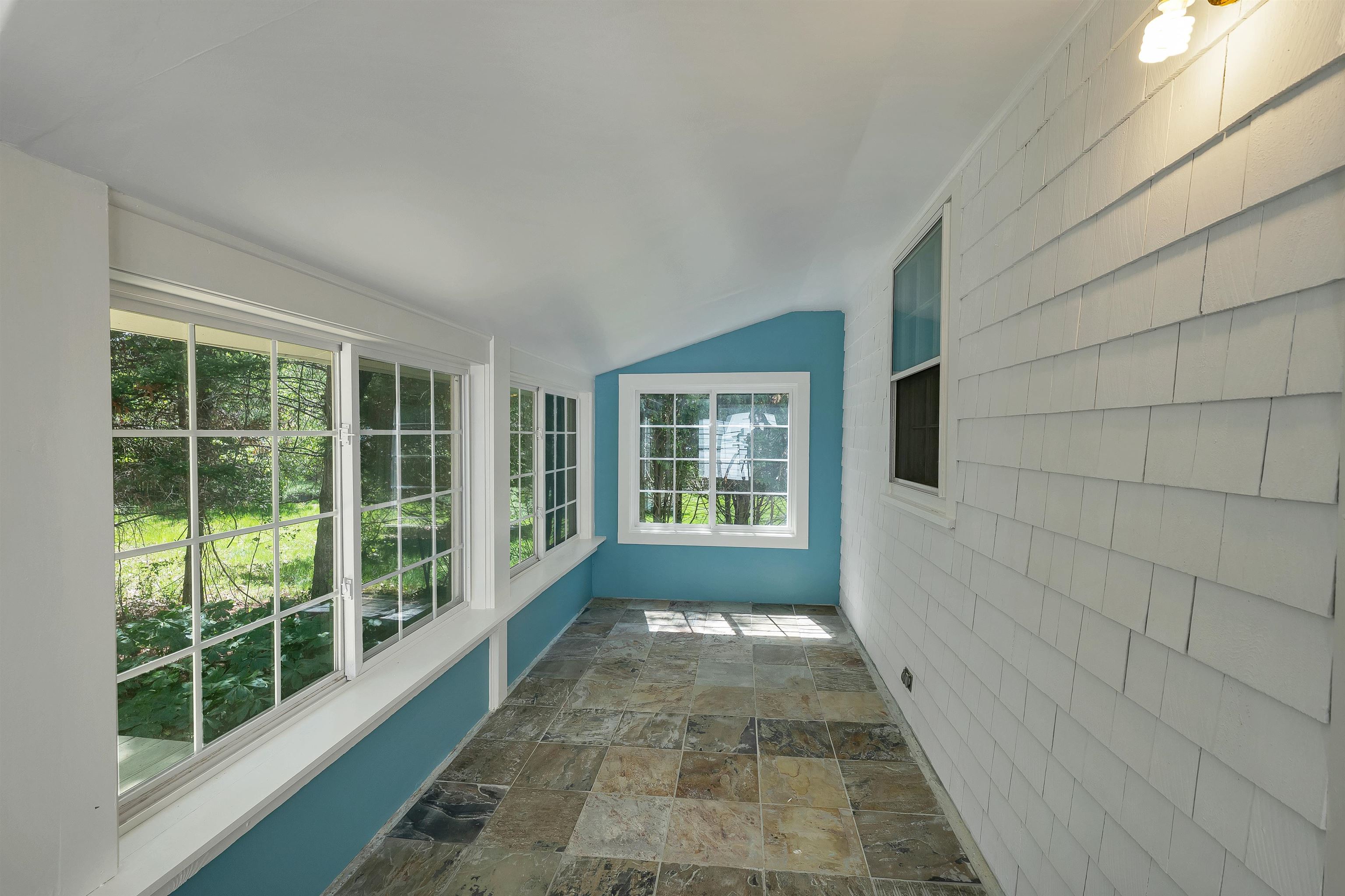 521 Governor Wentworth Highway Property Photo 4