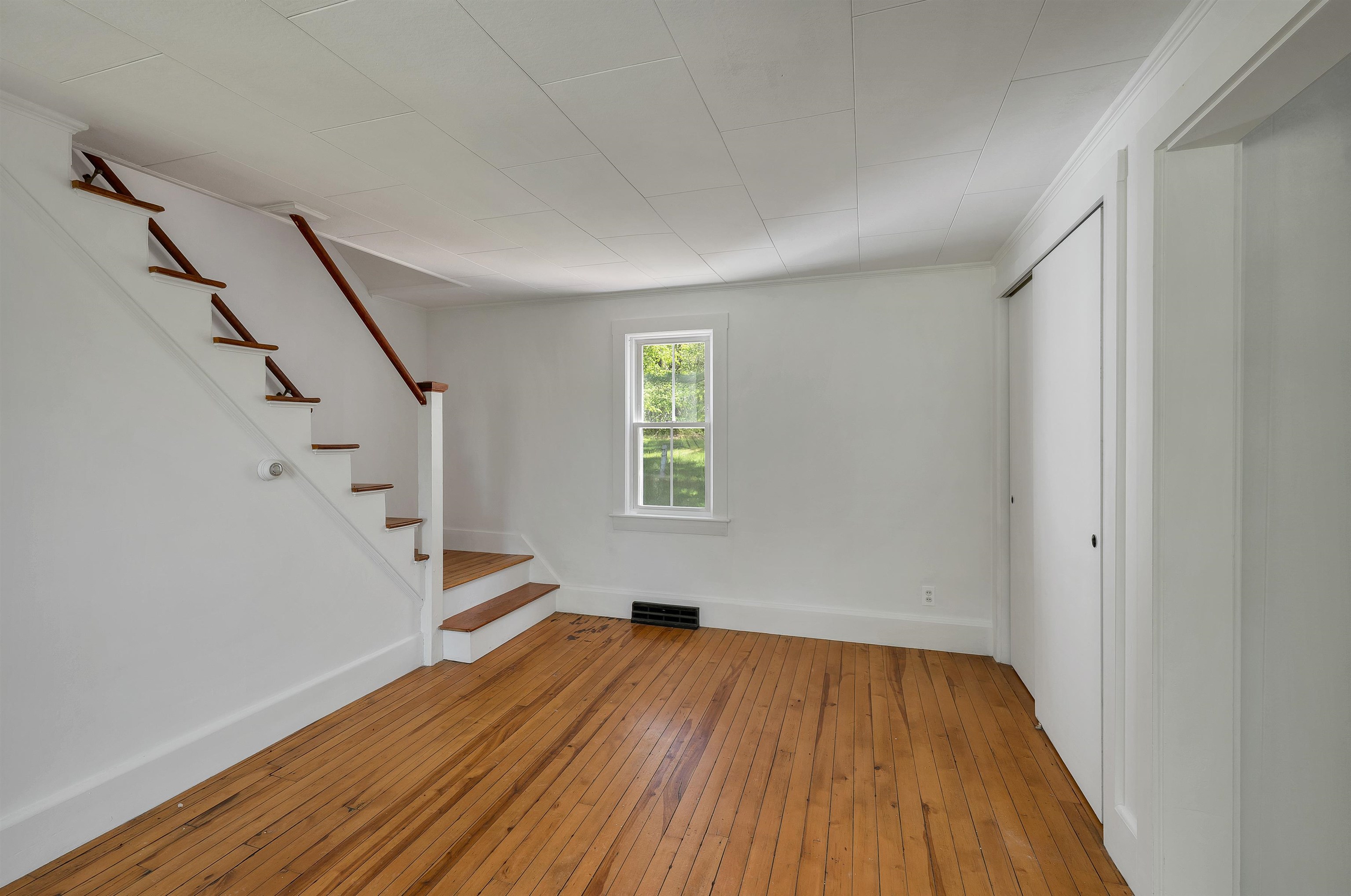 521 Governor Wentworth Highway Property Photo 10