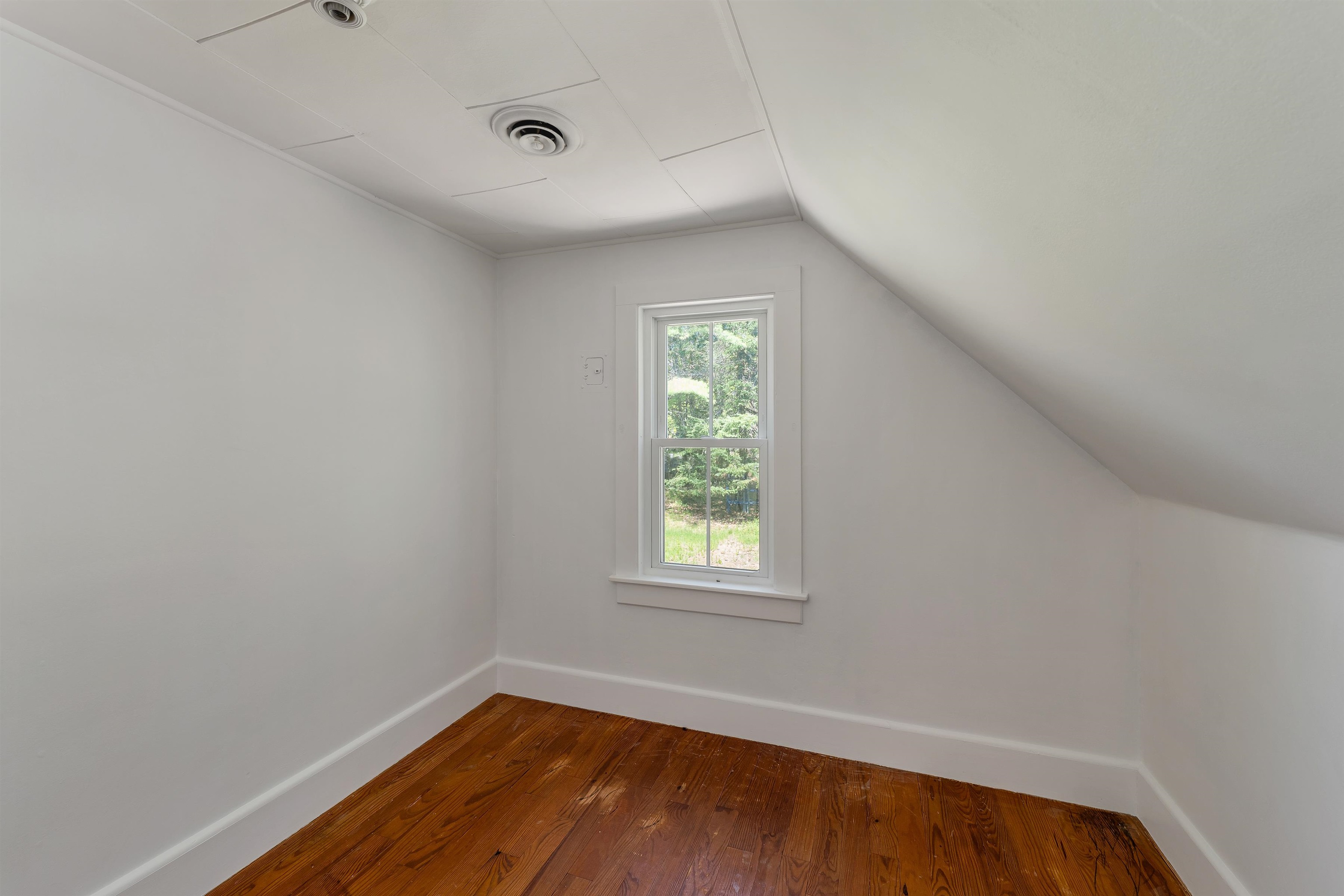 521 Governor Wentworth Highway Property Photo 28