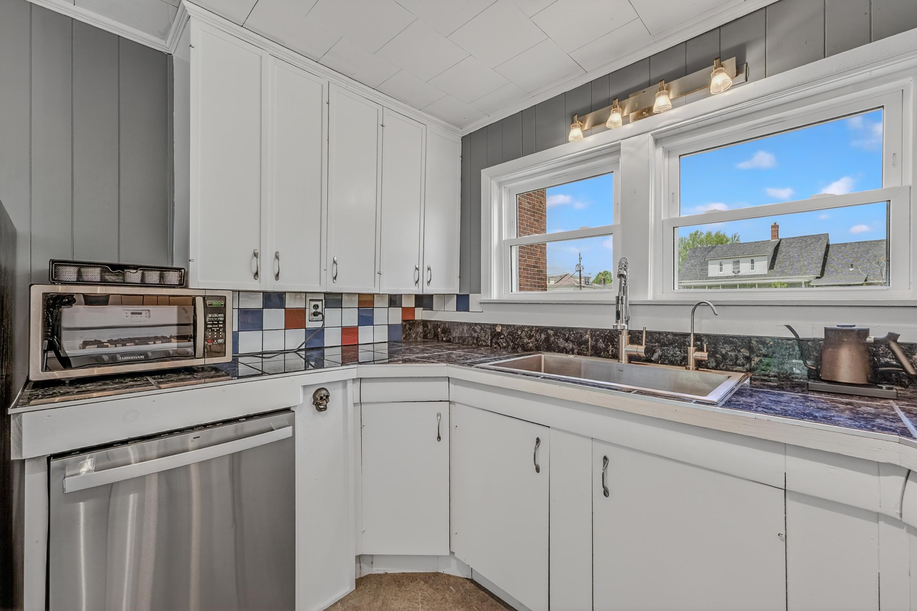 2710 Dartmouth College Highway Property Photo 8