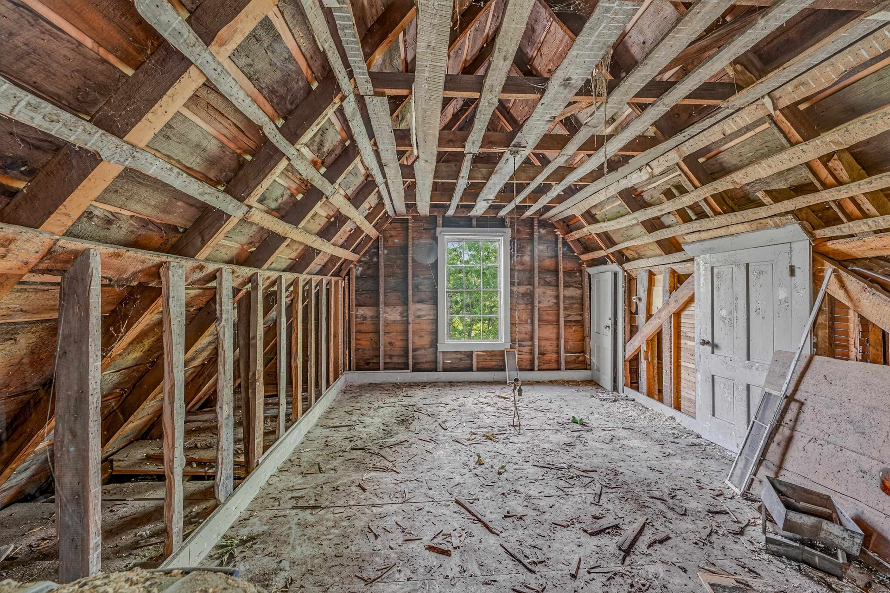2710 Dartmouth College Highway Property Photo 31