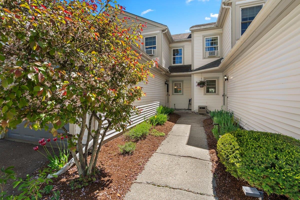 91 Saybrook Road Property Photo 4