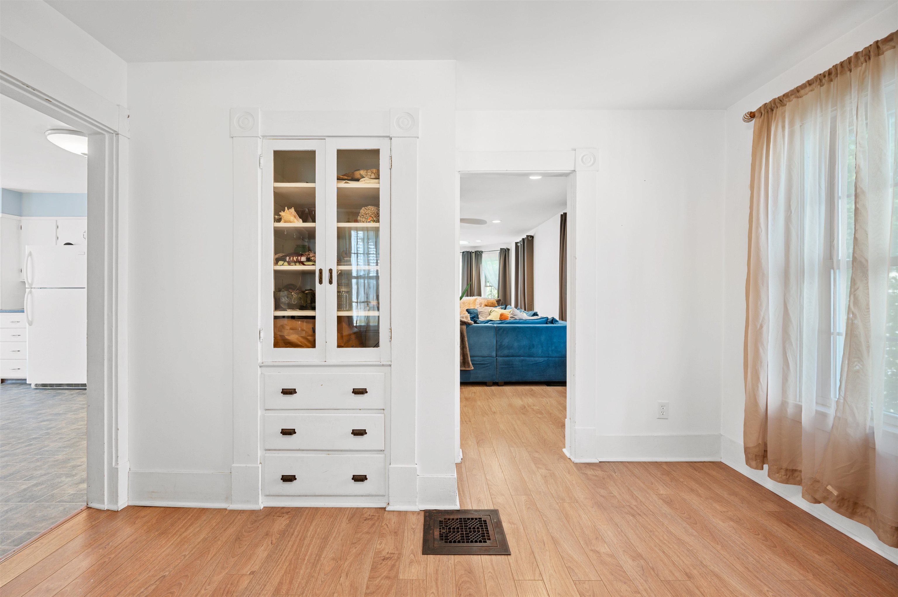 5 King Street Property Photo 15