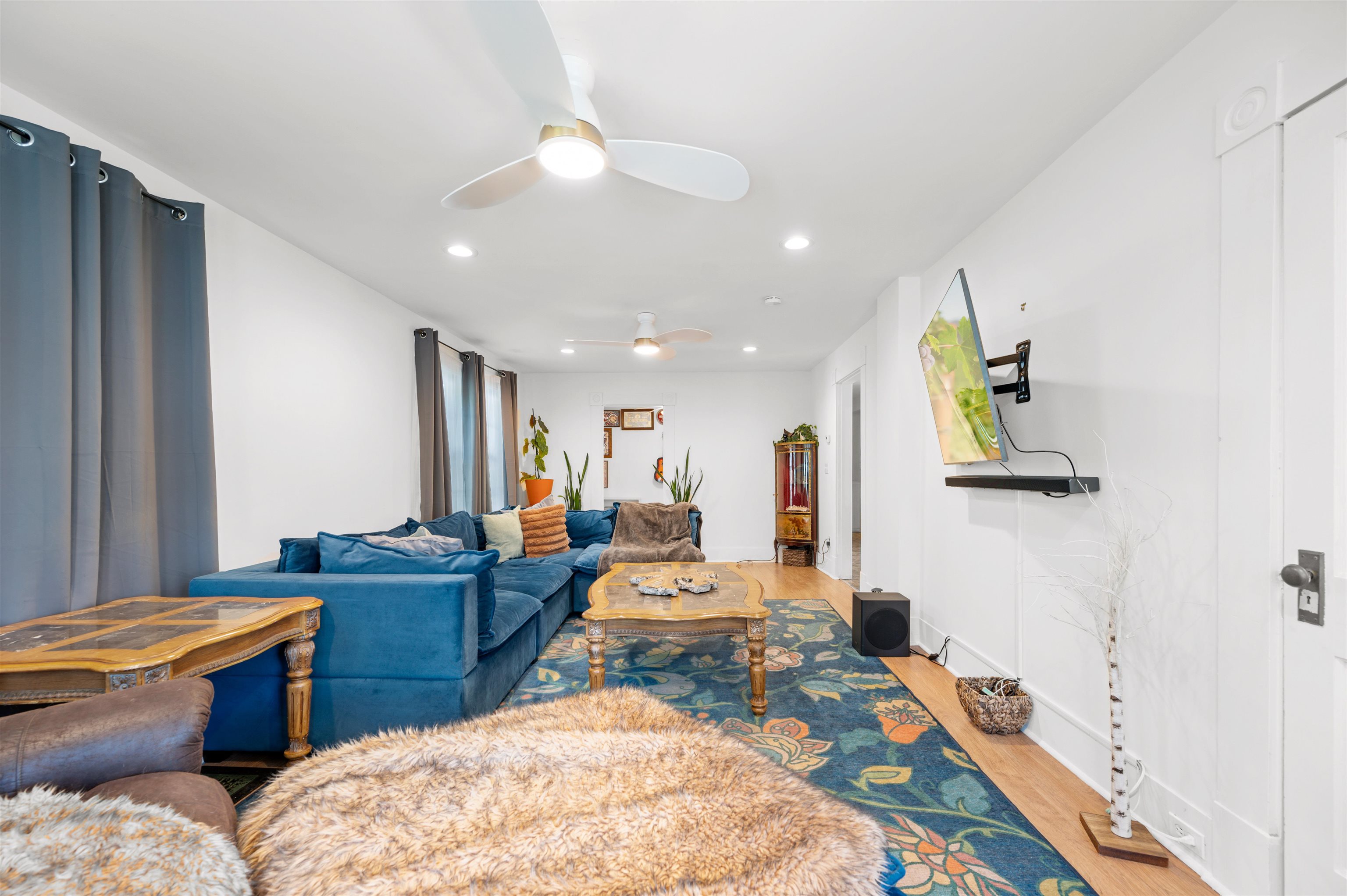 5 King Street Property Photo 19