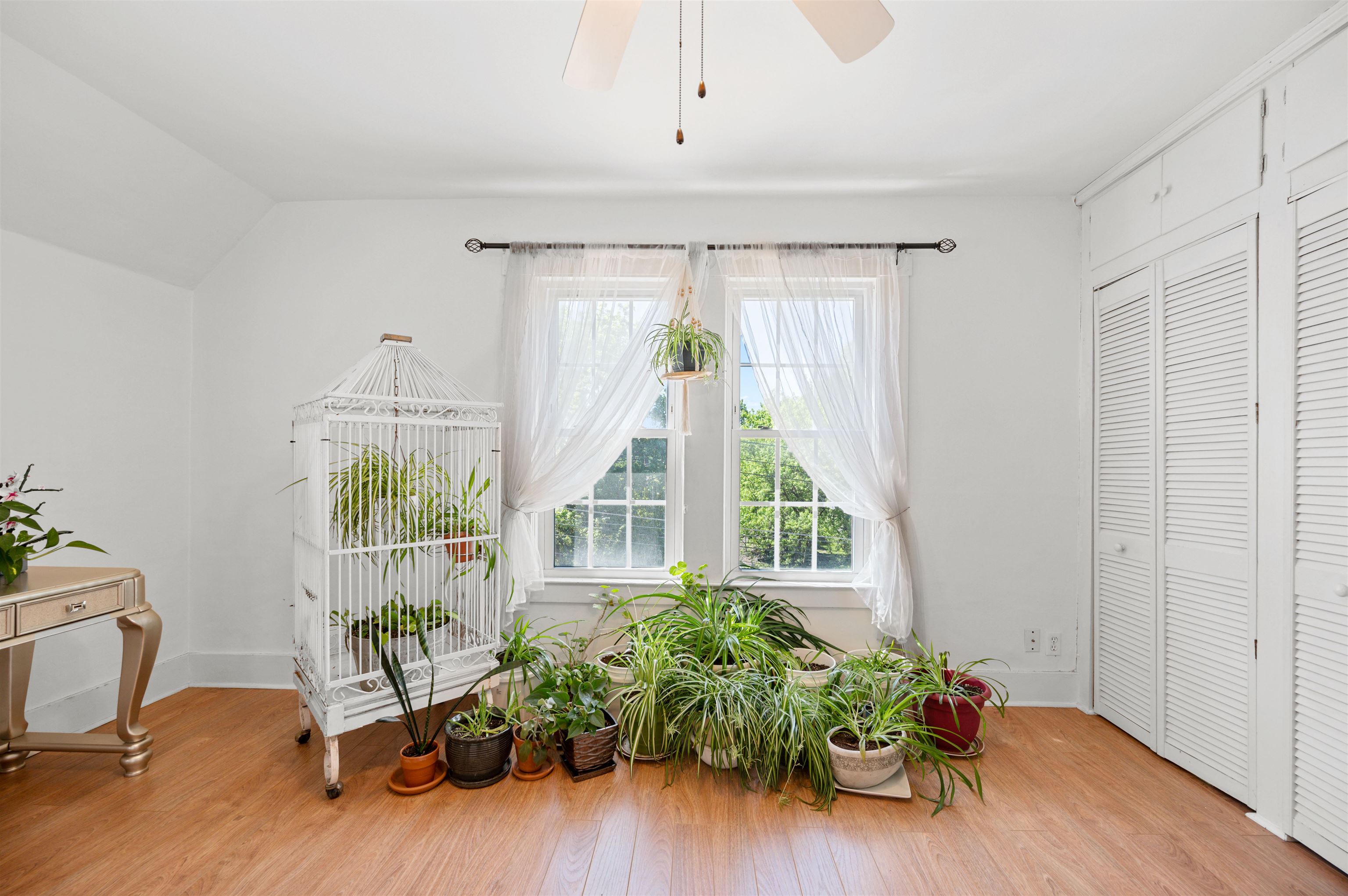 5 King Street Property Photo 25