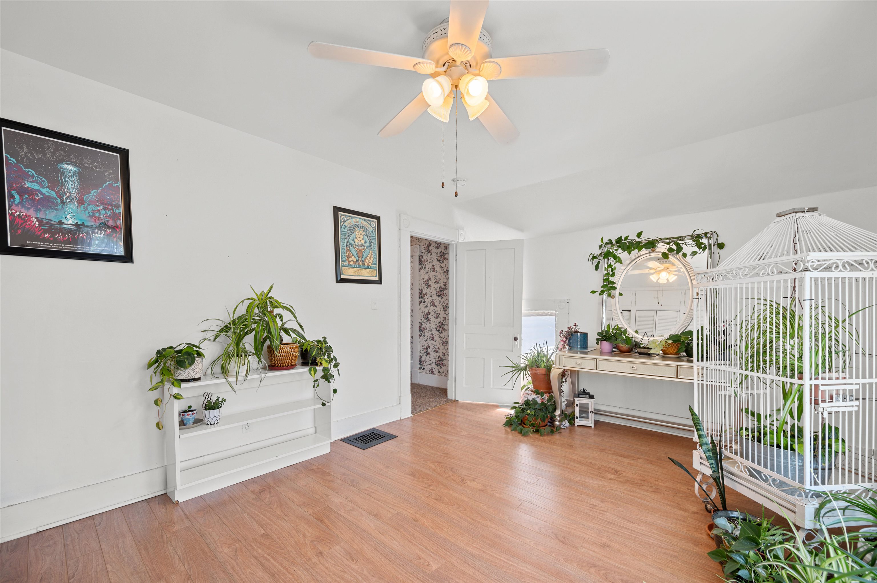 5 King Street Property Photo 27