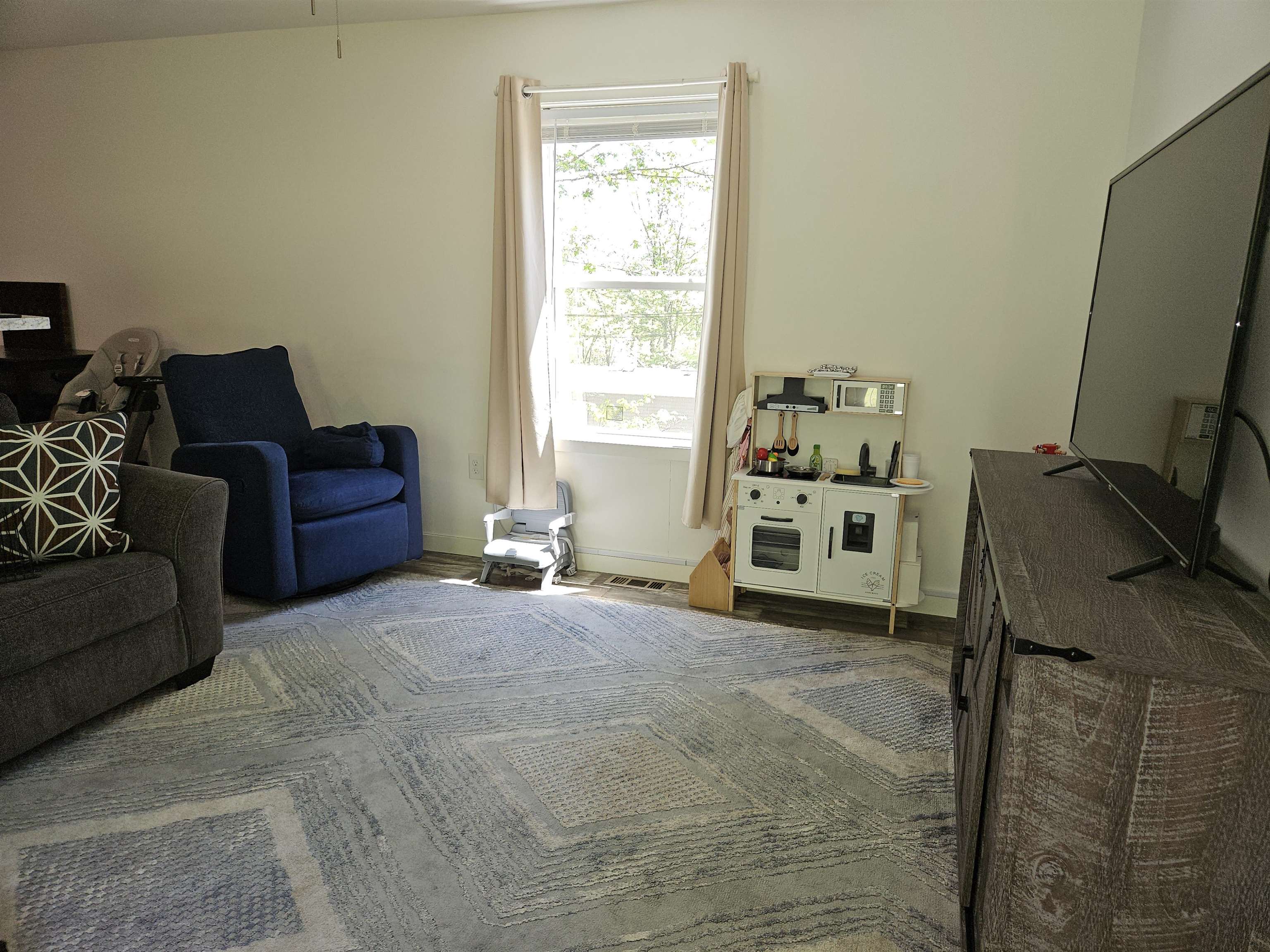 20 Meriden Mobile Court Drive Property Photo 7