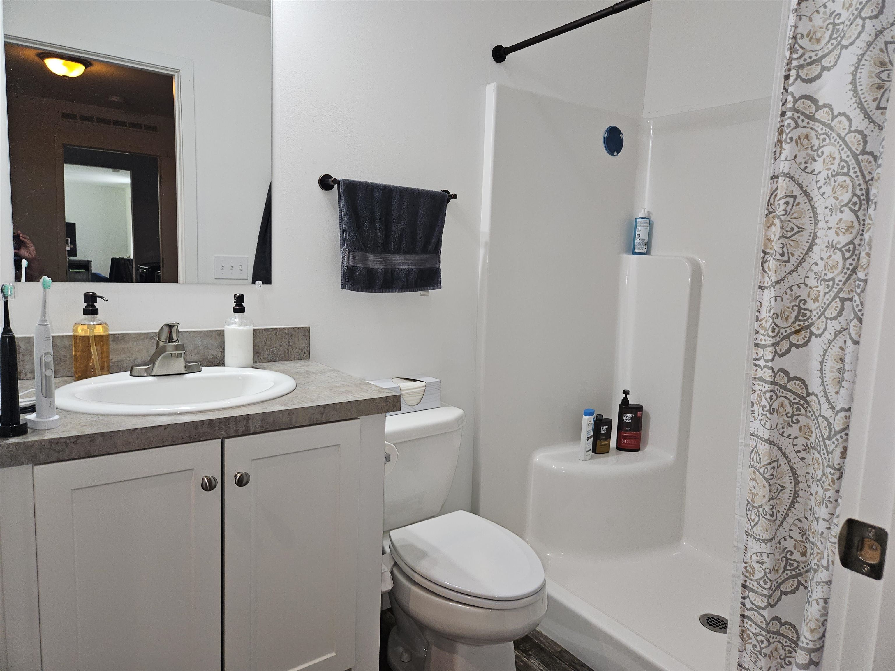 20 Meriden Mobile Court Drive Property Photo 15