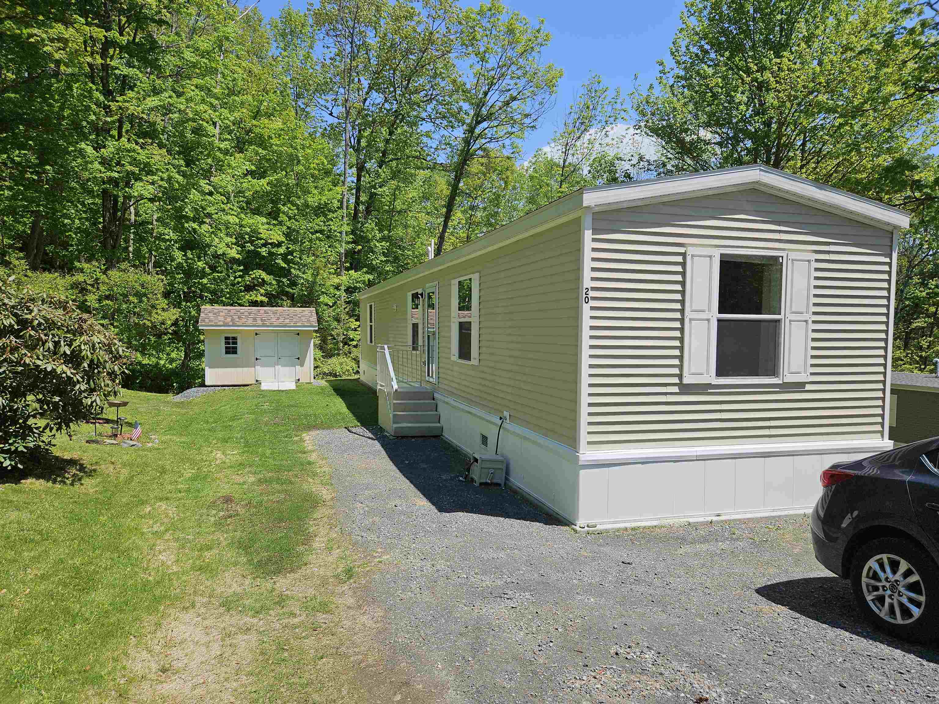 20 Meriden Mobile Court Drive Property Photo 21