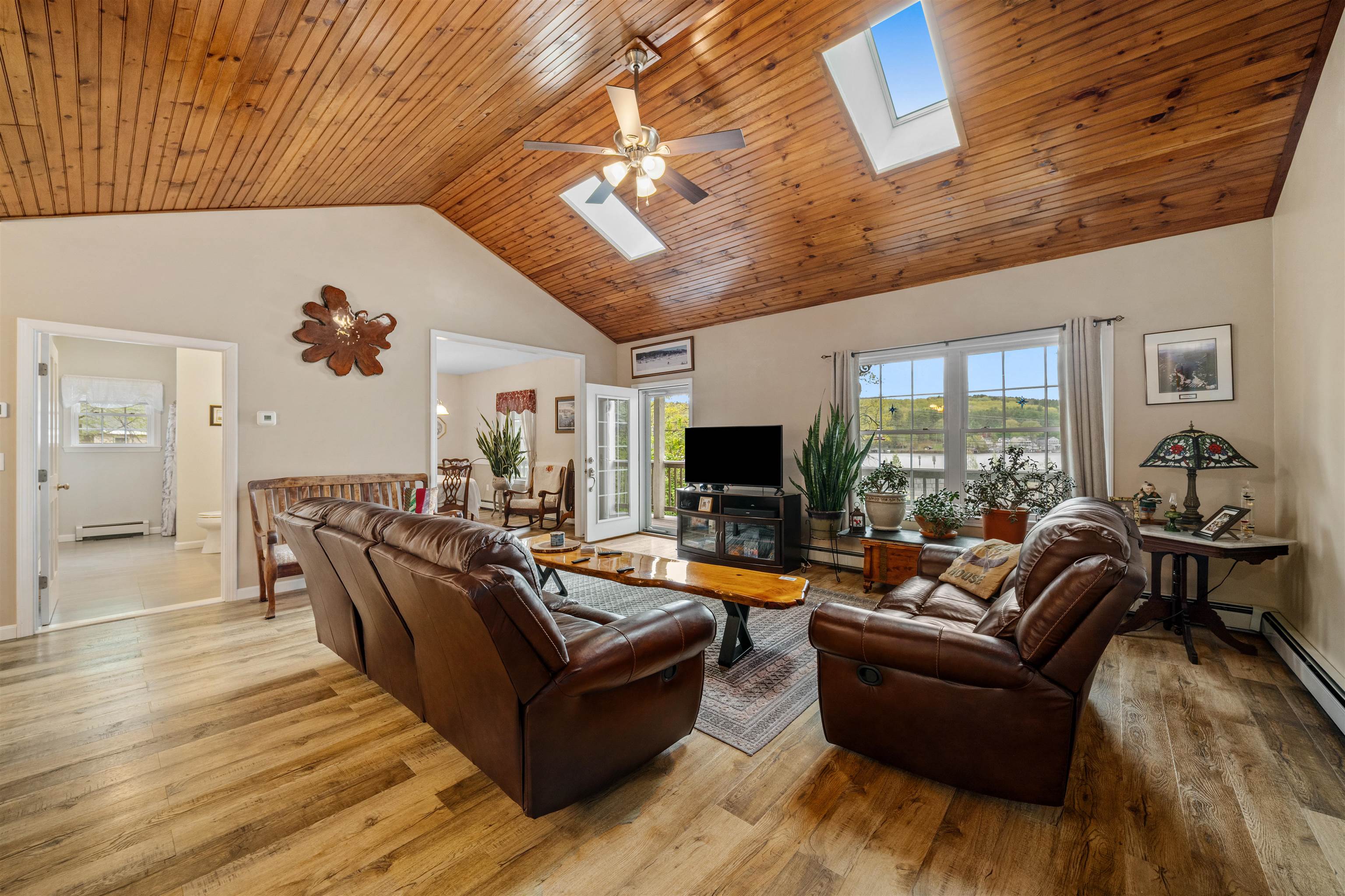 117 Mount Major Highway Property Photo 8