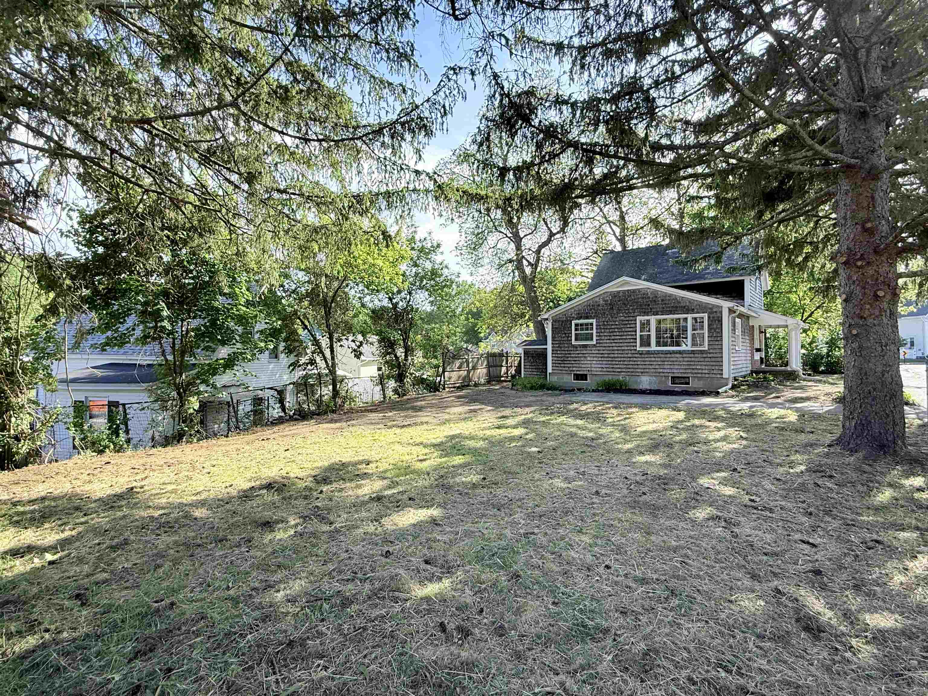 426 Milford Street Property Photo 29