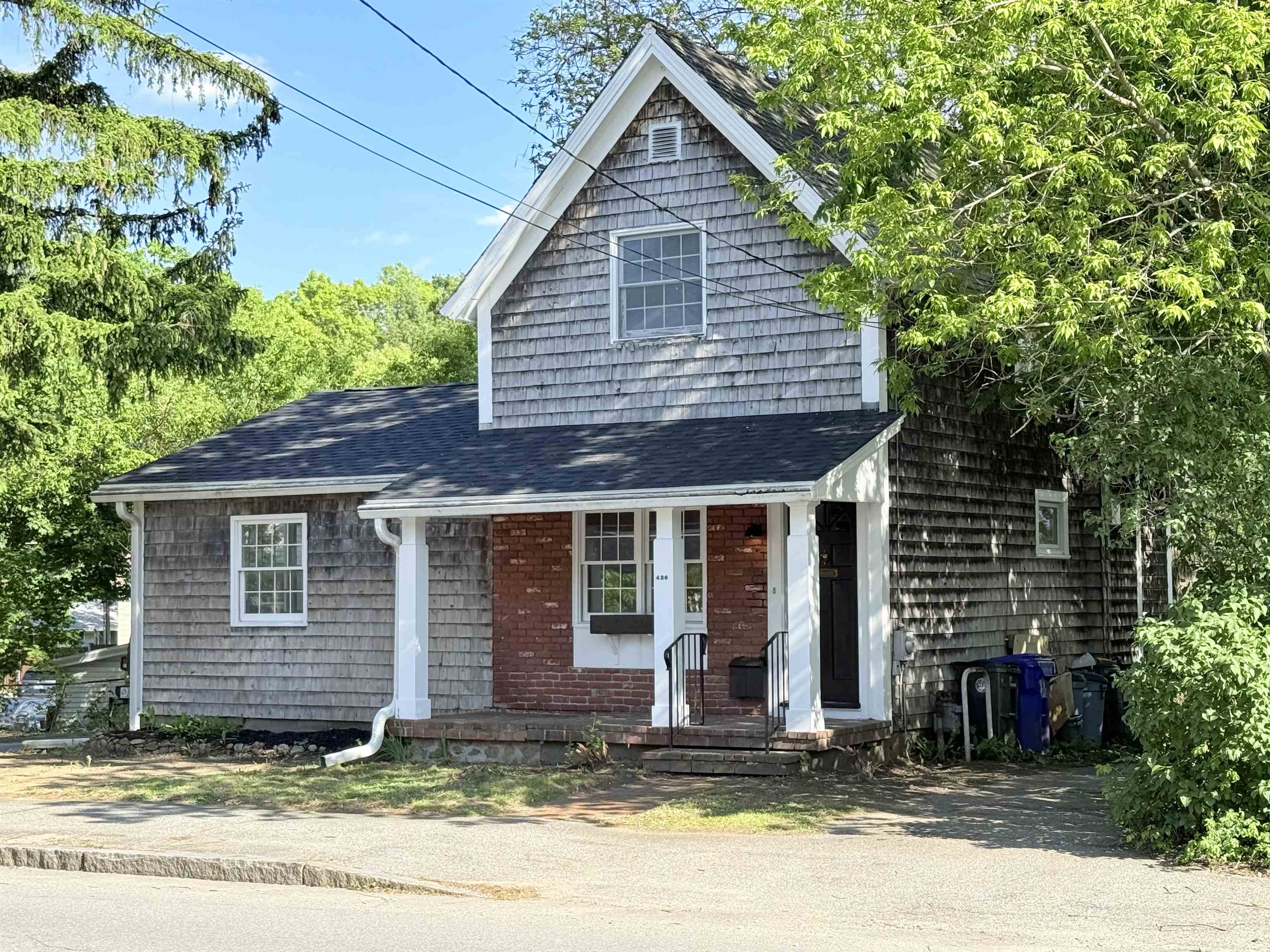 426 Milford Street Property Photo 32