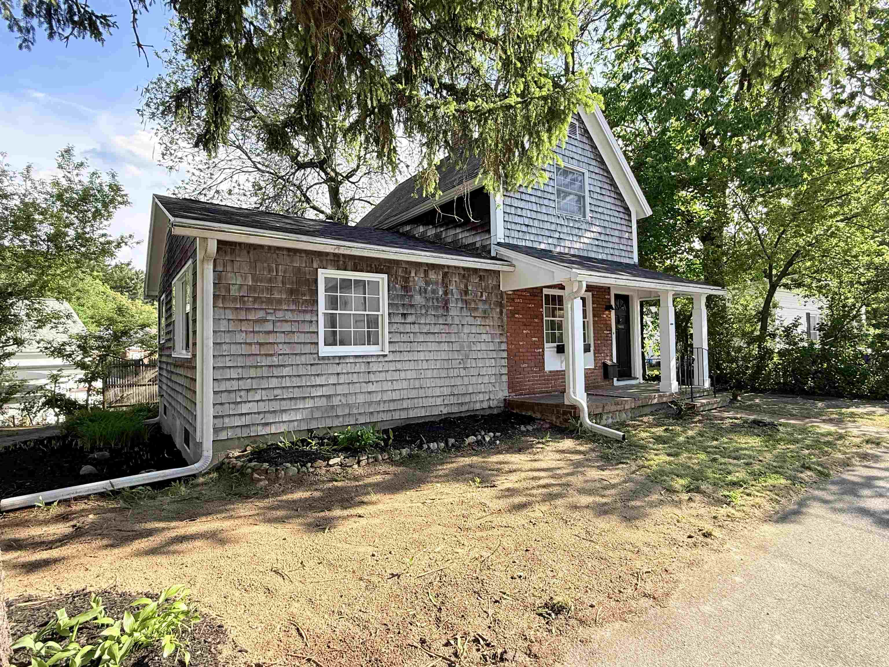 426 Milford Street Property Photo 34