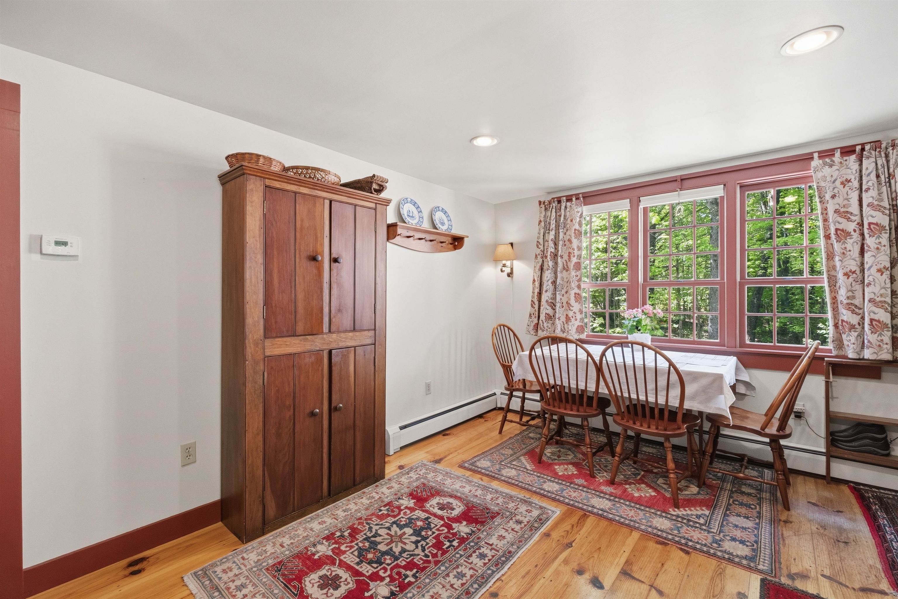 976 New Hampton Road Property Photo 12