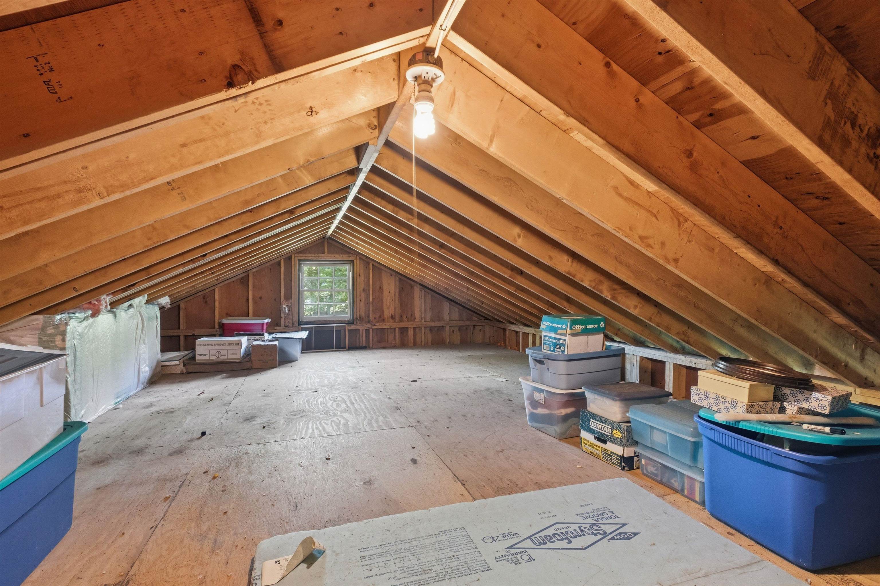 976 New Hampton Road Property Photo 42