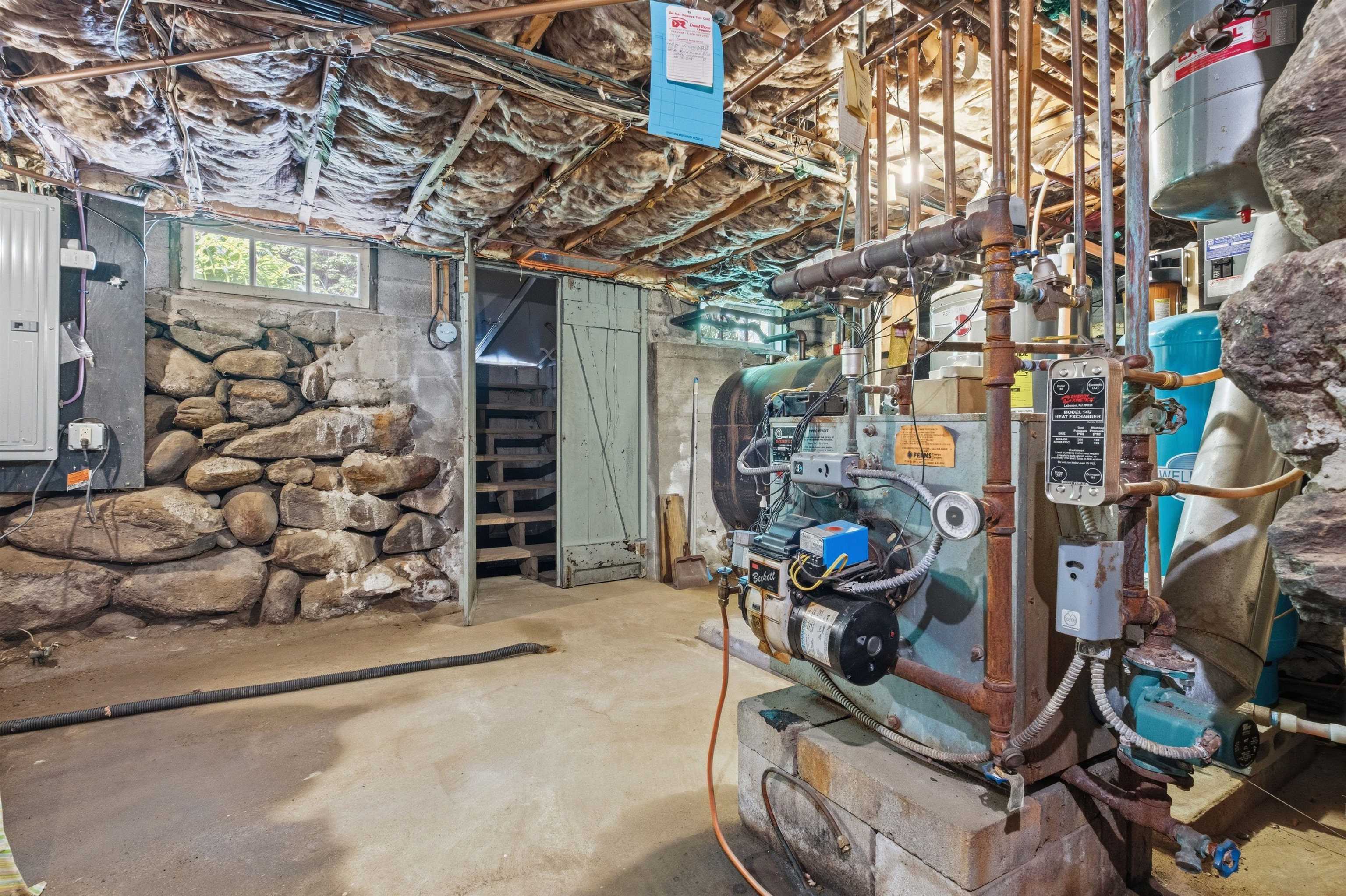 976 New Hampton Road Property Photo 45