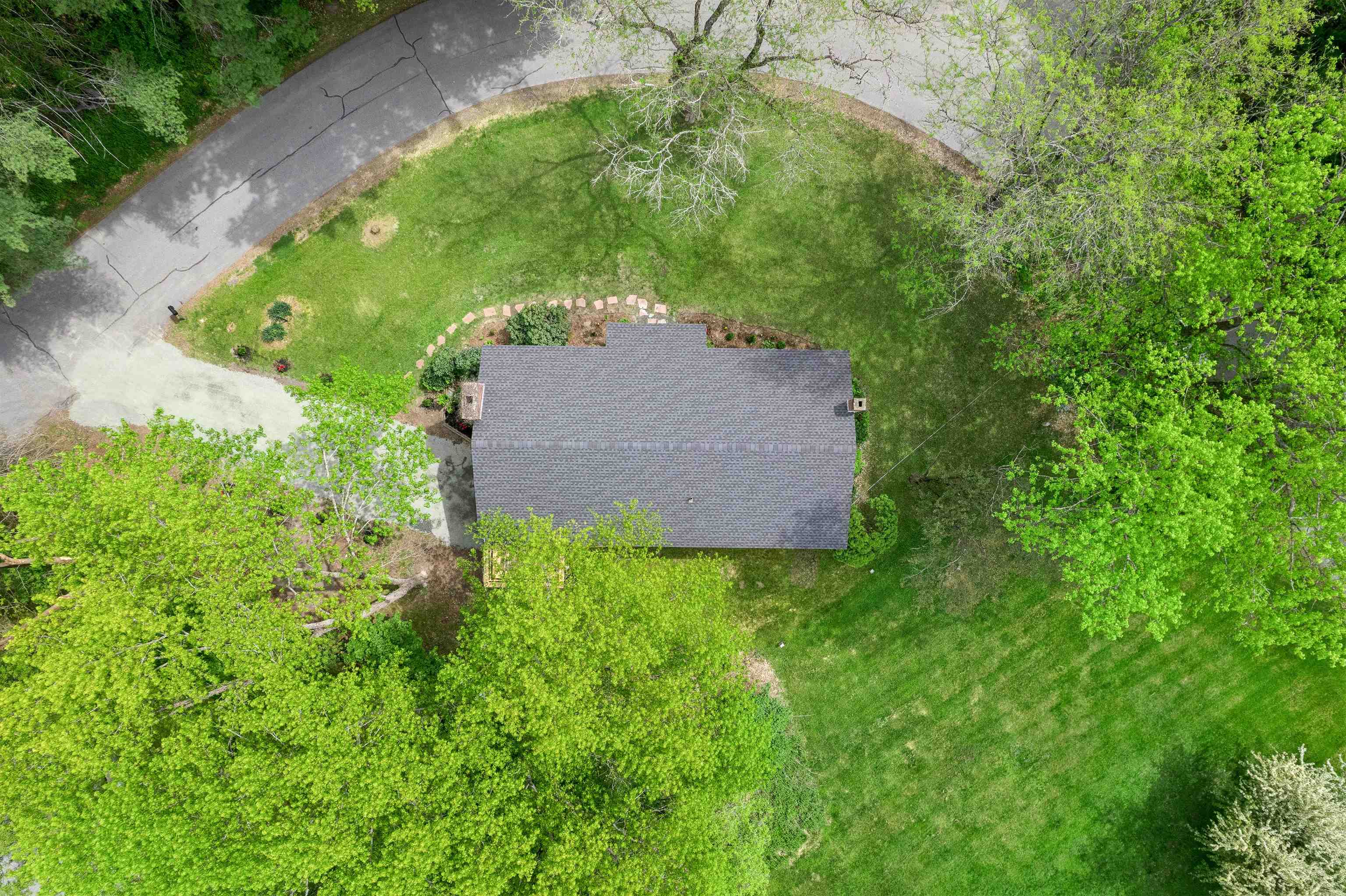 5 Granger Circle Property Photo 4