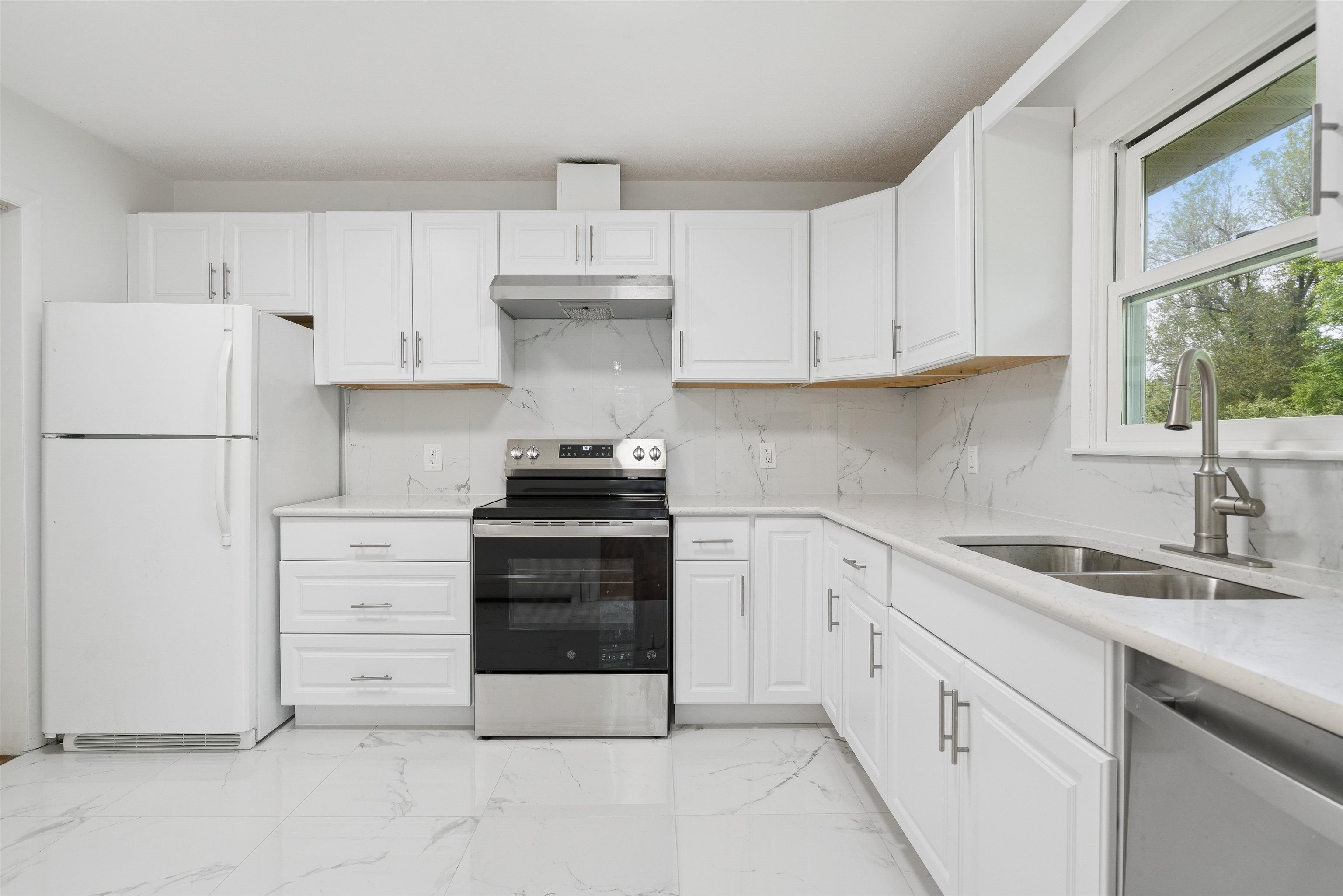 5 Granger Circle Property Photo 17