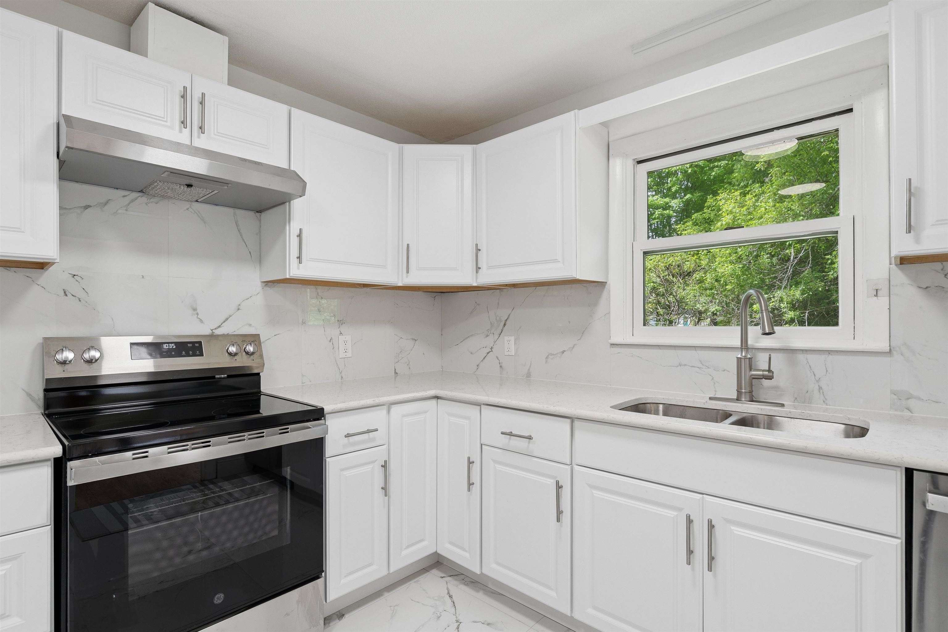 5 Granger Circle Property Photo 19