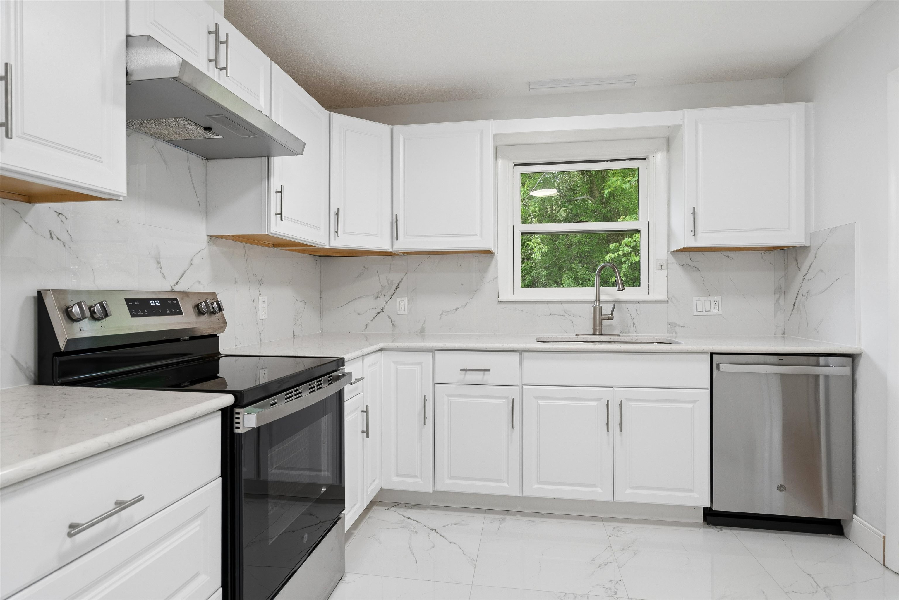 5 Granger Circle Property Photo 20