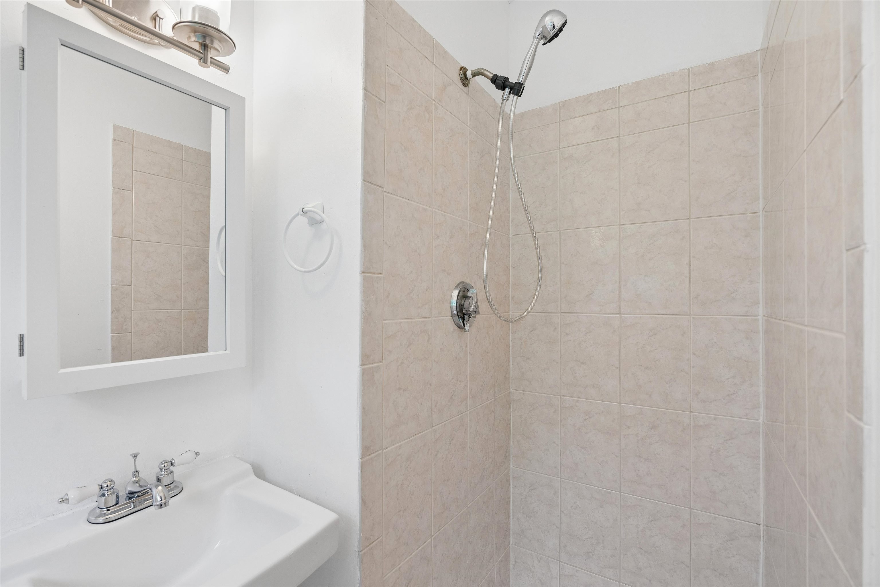 5 Granger Circle Property Photo 28