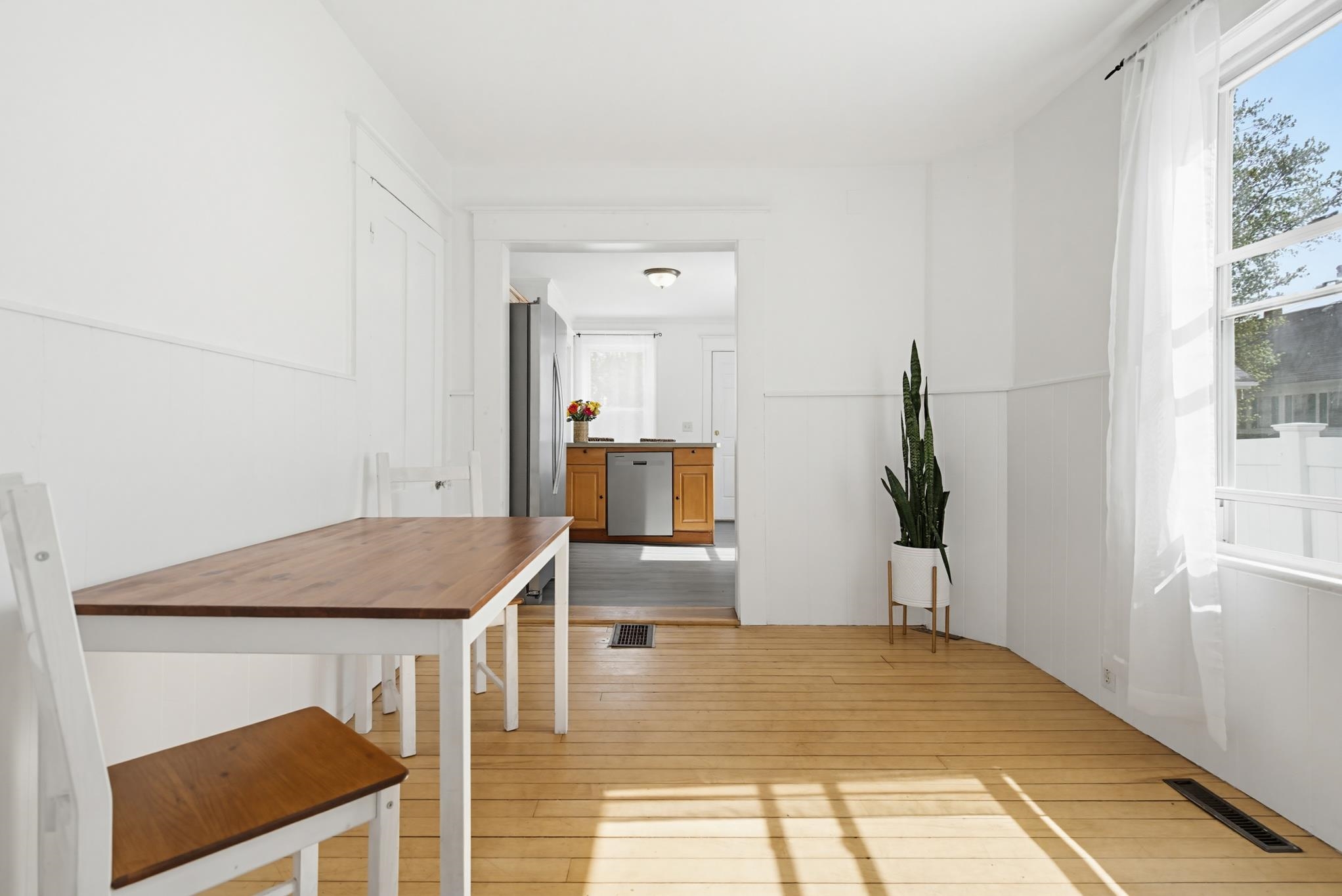 30 South Pine Street Property Photo 10
