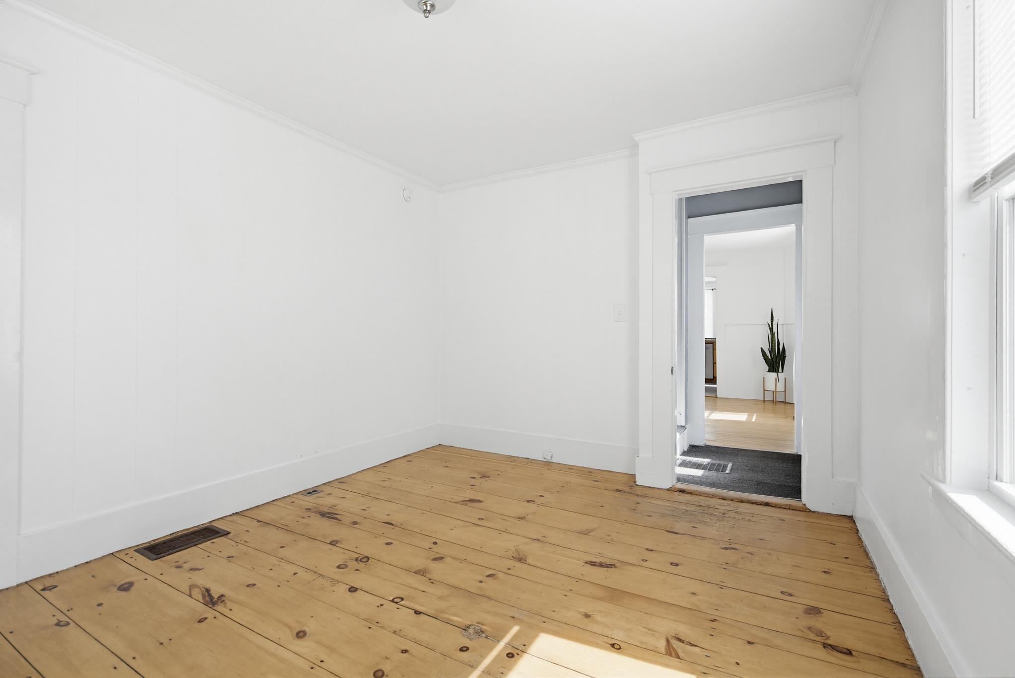30 South Pine Street Property Photo 15