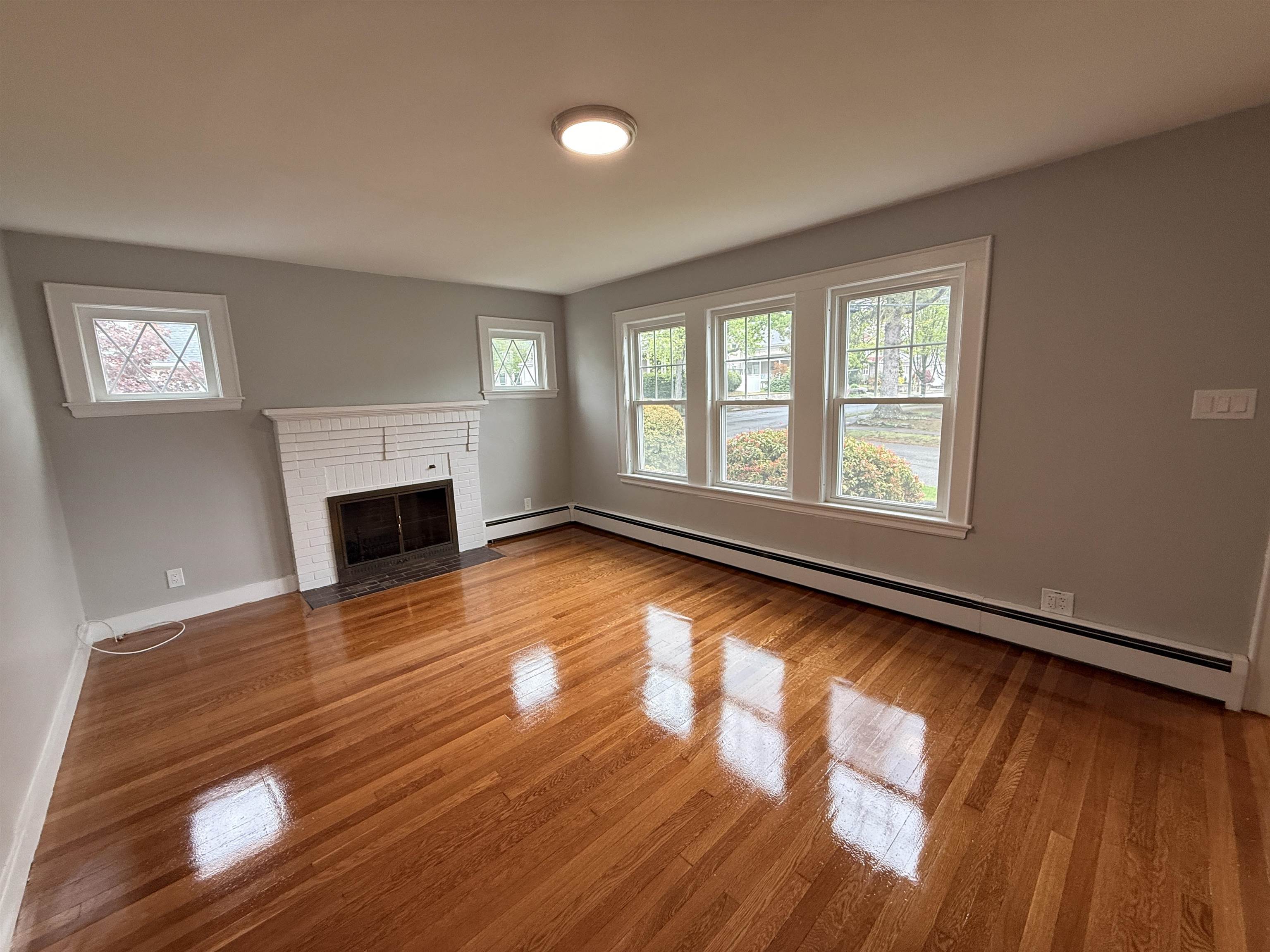 406 E High Street Property Photo 13