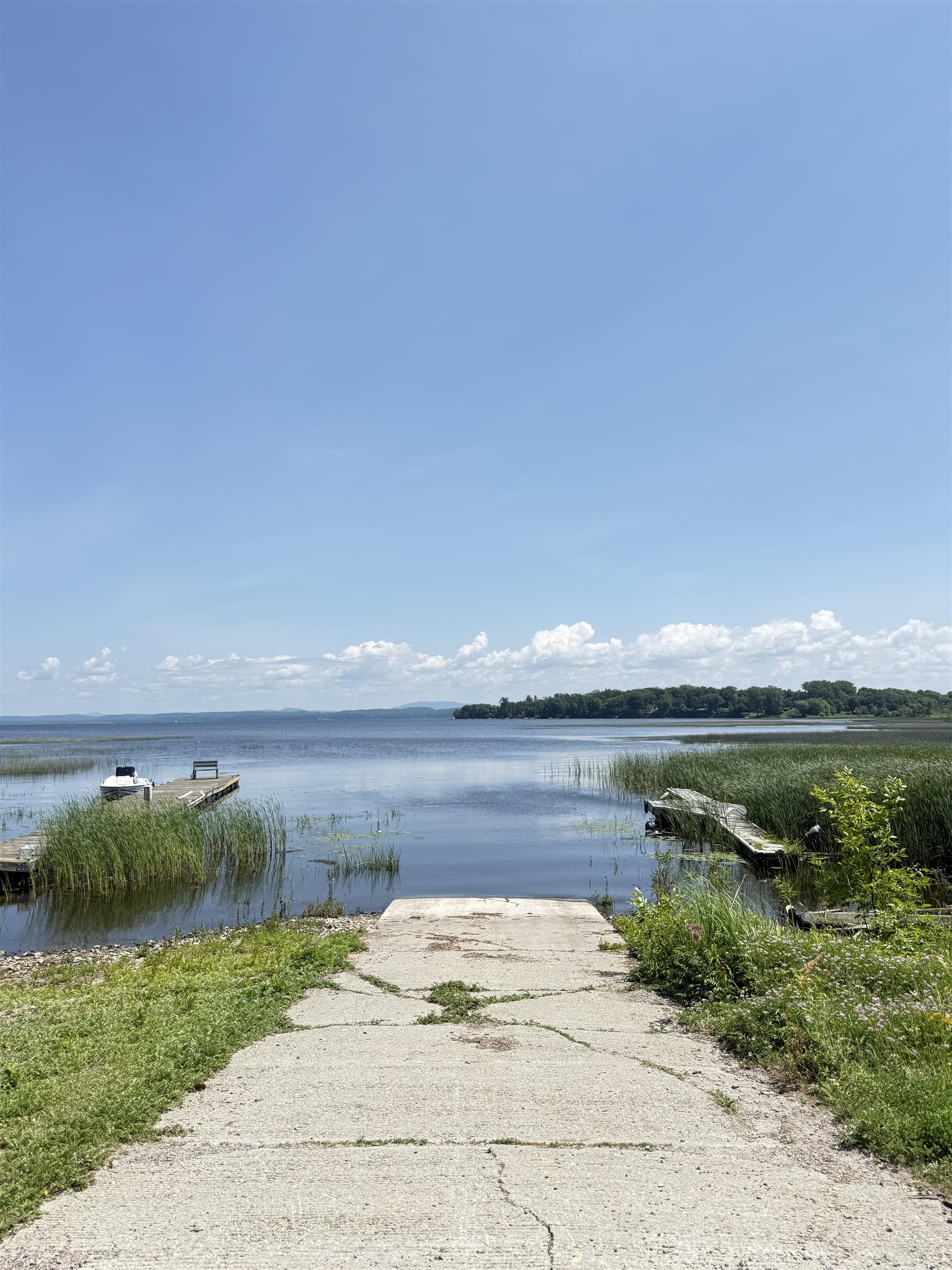 440 Mills Point Road Property Photo 4