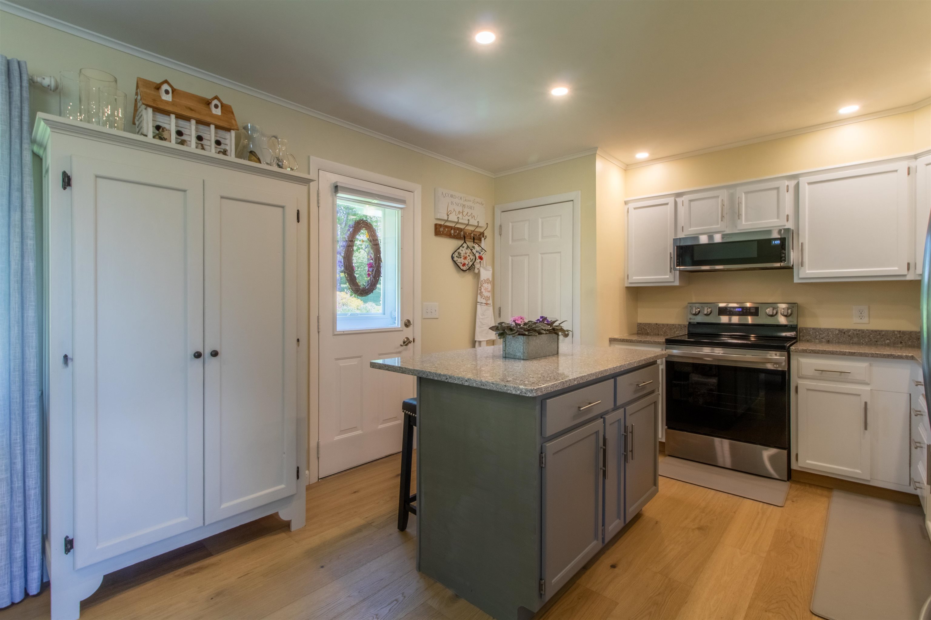 938 Stevens Road Property Photo 14