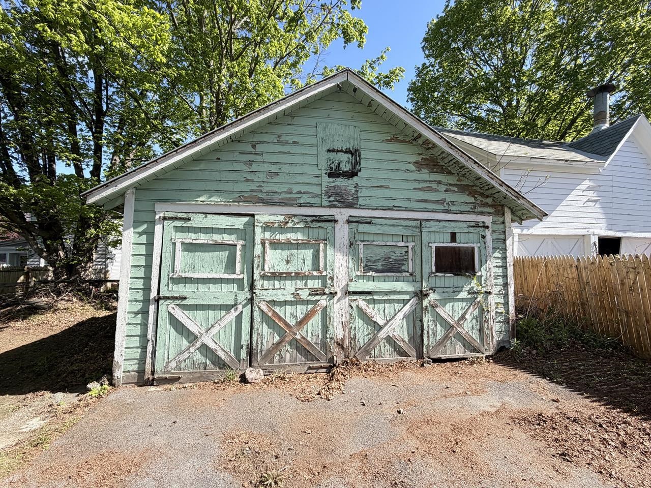 11 Allen Avenue Property Photo 3