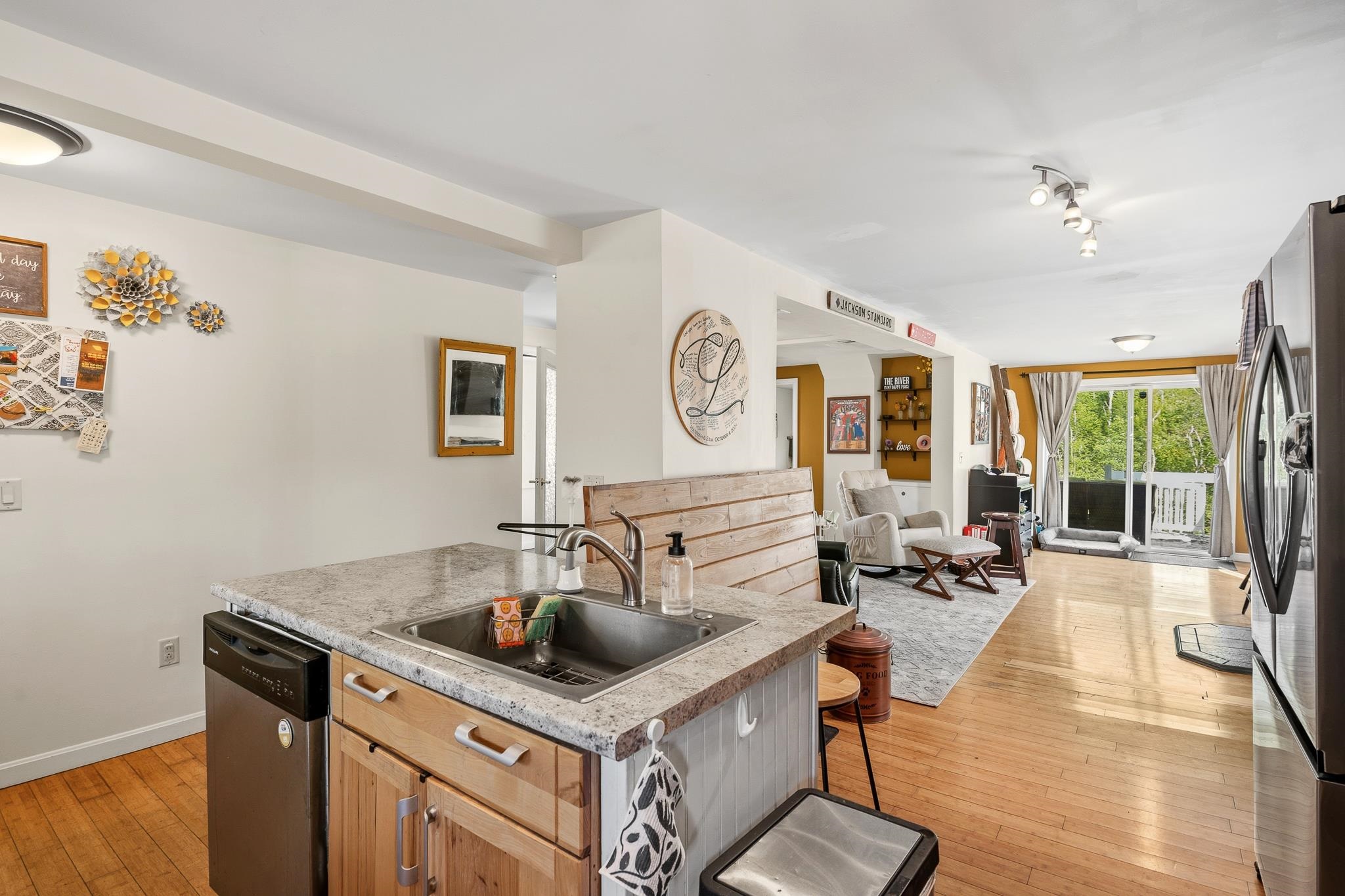 10 River Street Property Photo 19