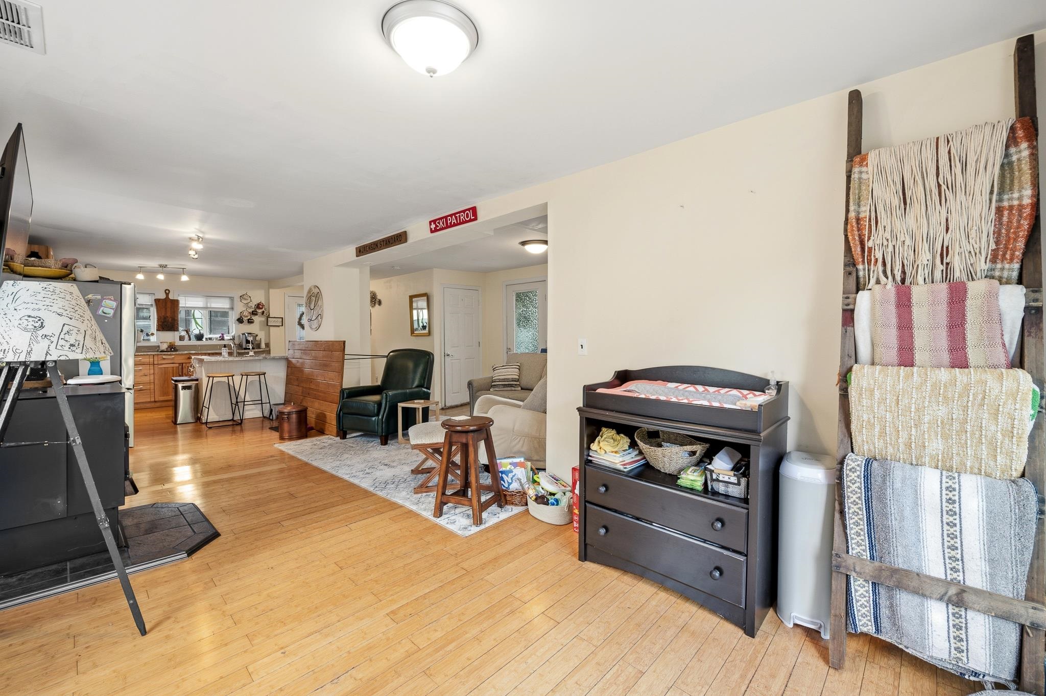 10 River Street Property Photo 27